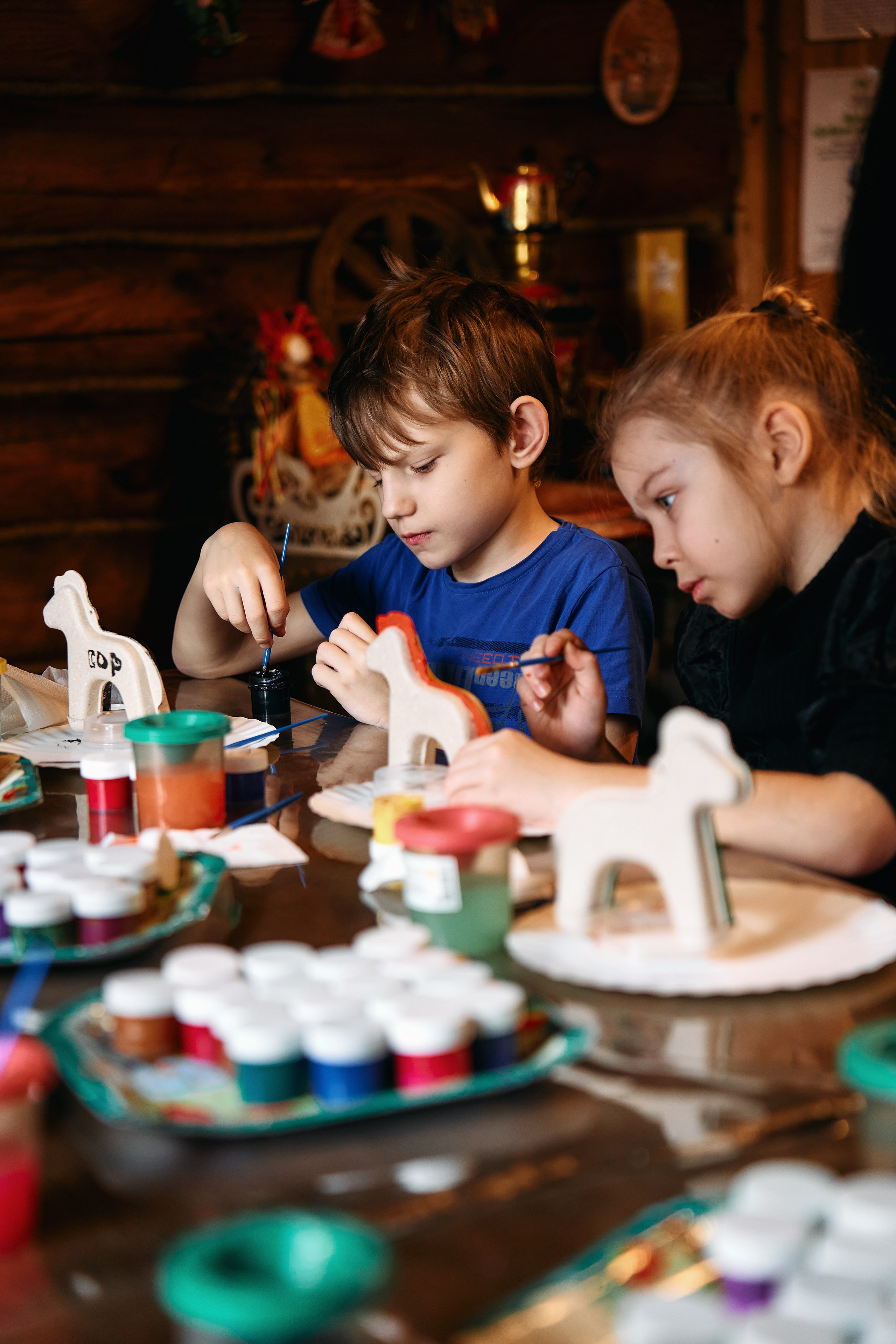 Заготовка из переработанной бумаги, краски акриловые