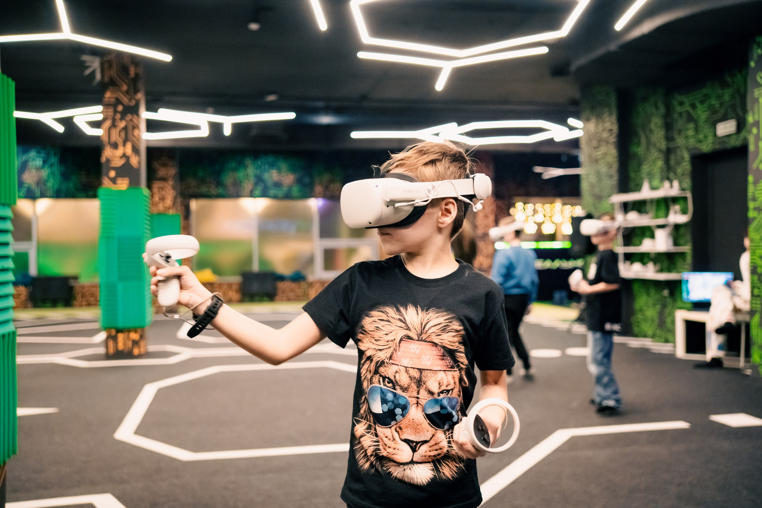 VR (November-December 2024). Felixtones