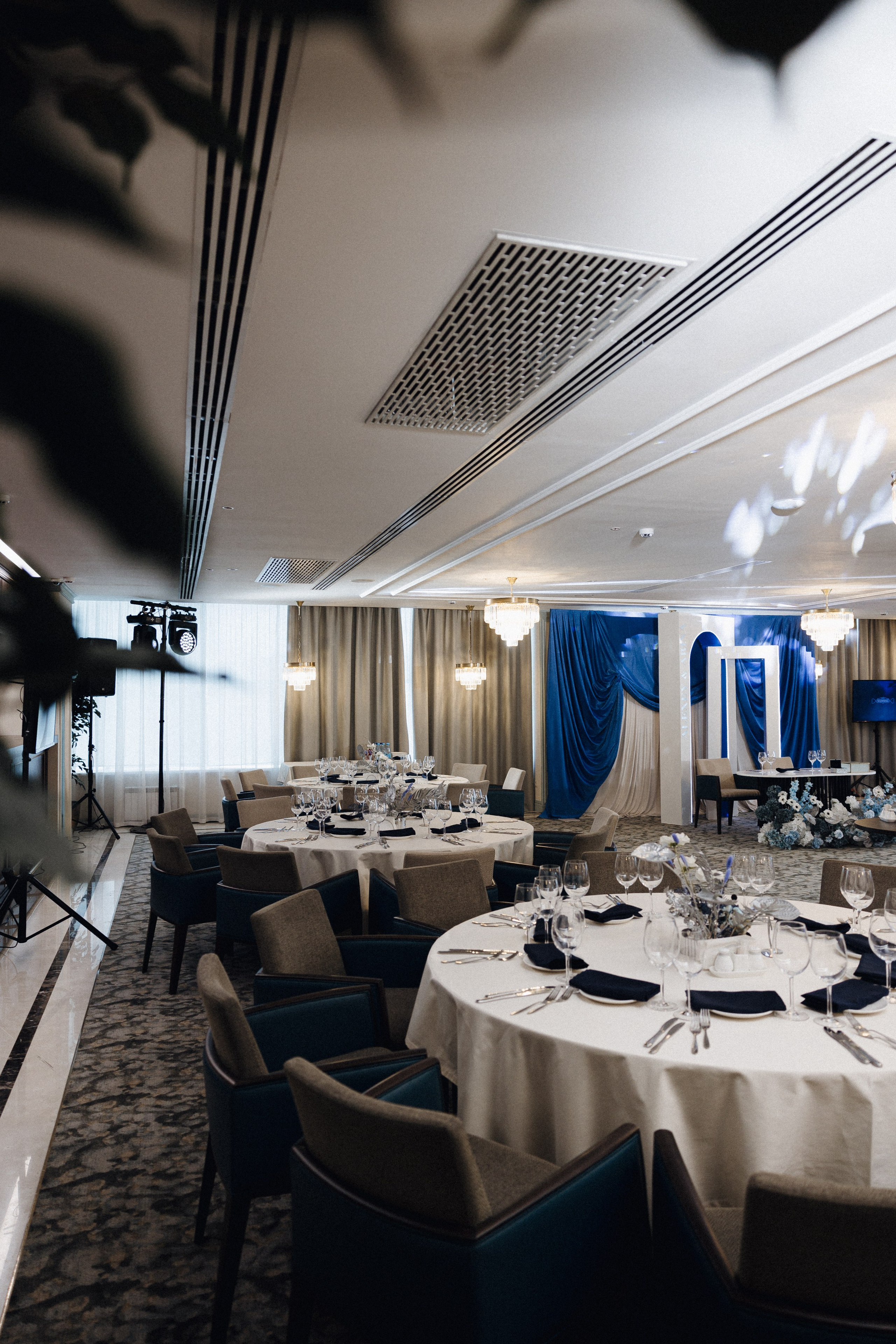 АРИНА И ЛЕША. ЧЕЛСИТИ. Свадебный и индивидуальный фотограф в Челябинске Евгения Негодяева