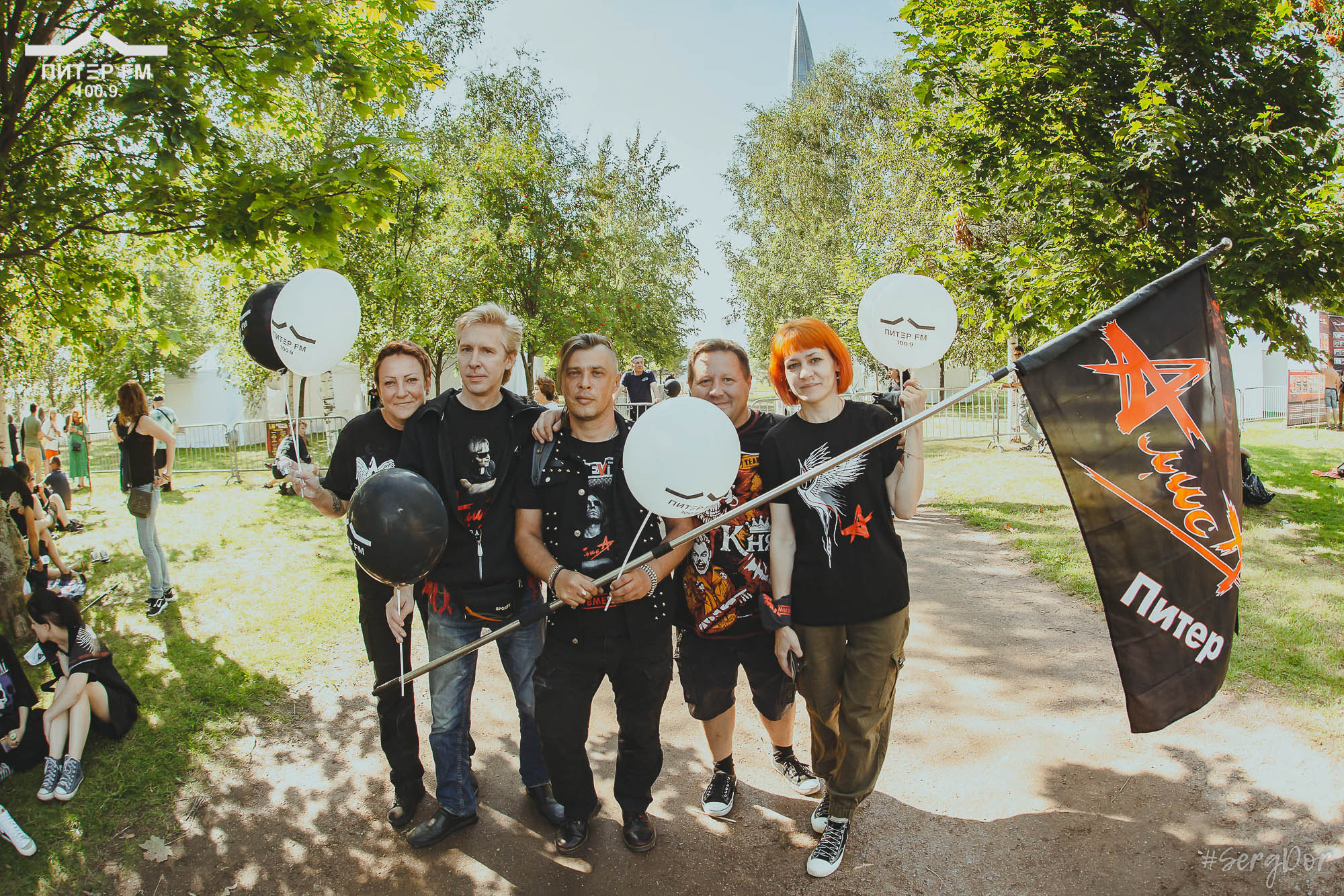 зрители, шарики, Окна открой, фестиваль, выступление, 05.08.2023, #SergDor, 5 августа 2023 года, SergDor, Питер ФМ