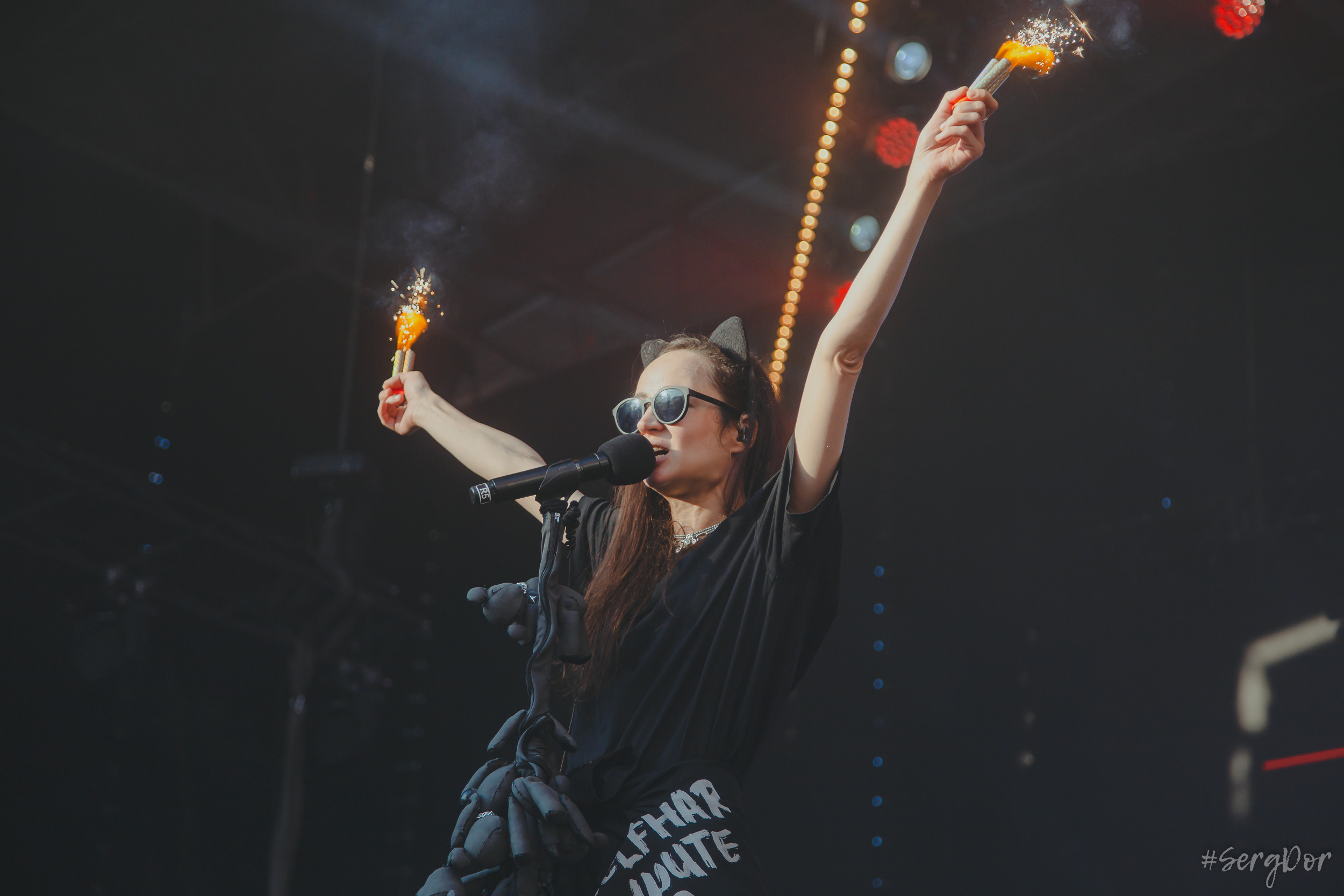 Дайте два, Д2, KKinchevFest, Севкабель, Кинчев Фест, 09.09.2023, SergDor, 9 сентября 2023 года, #SergDor, фестиваль, фотографии, фотоотчёт, Люся Махова, Тёща, Людмила Махова, файер