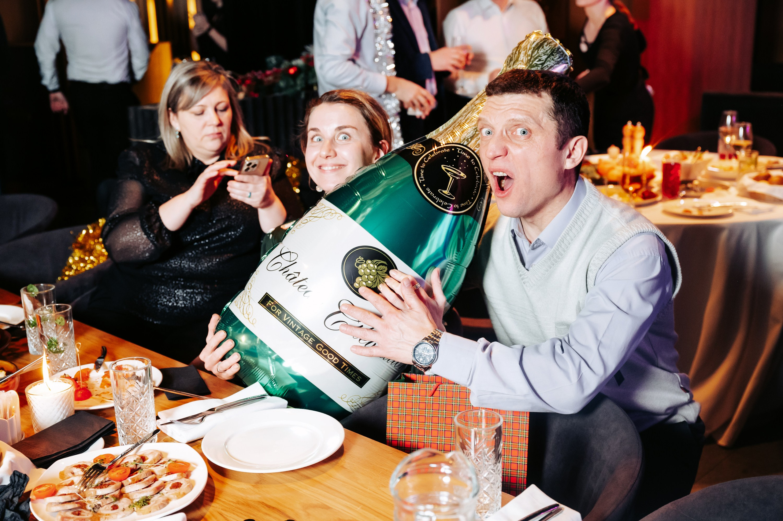 Новогодний корпоратив в караоке баре. Фотограф Дмитрий Сермяжко