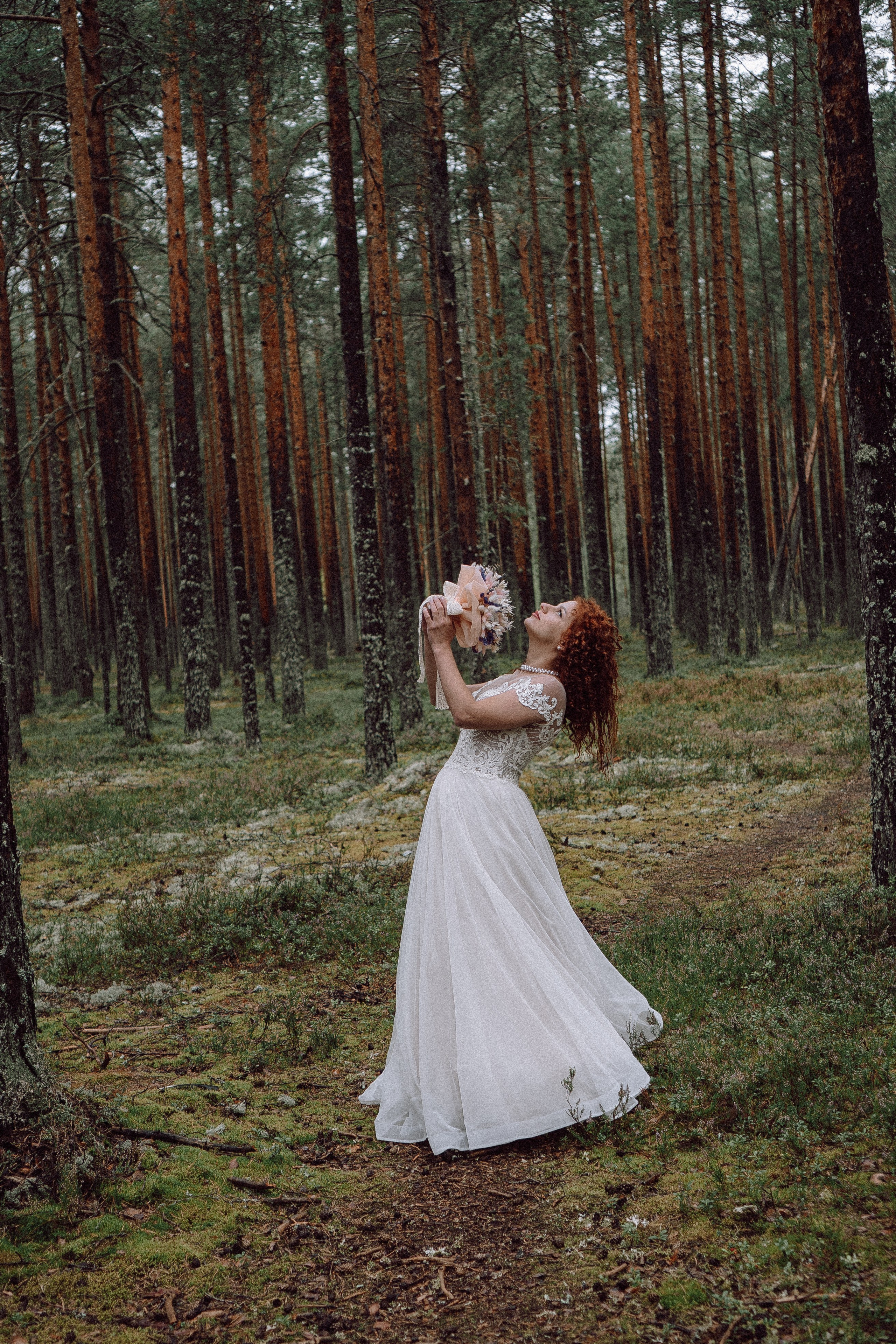 СВАДЕБНАЯ ФОТОСЕССИИЯ ПАРЫ В ГОРОДЕ ПРИОЗЕРСК В СОСНОВОМ ЛЕСУ И С ПИКАПОМ. Профессиональный фотограф, Санкт-Петербург — Виктория Богомолова