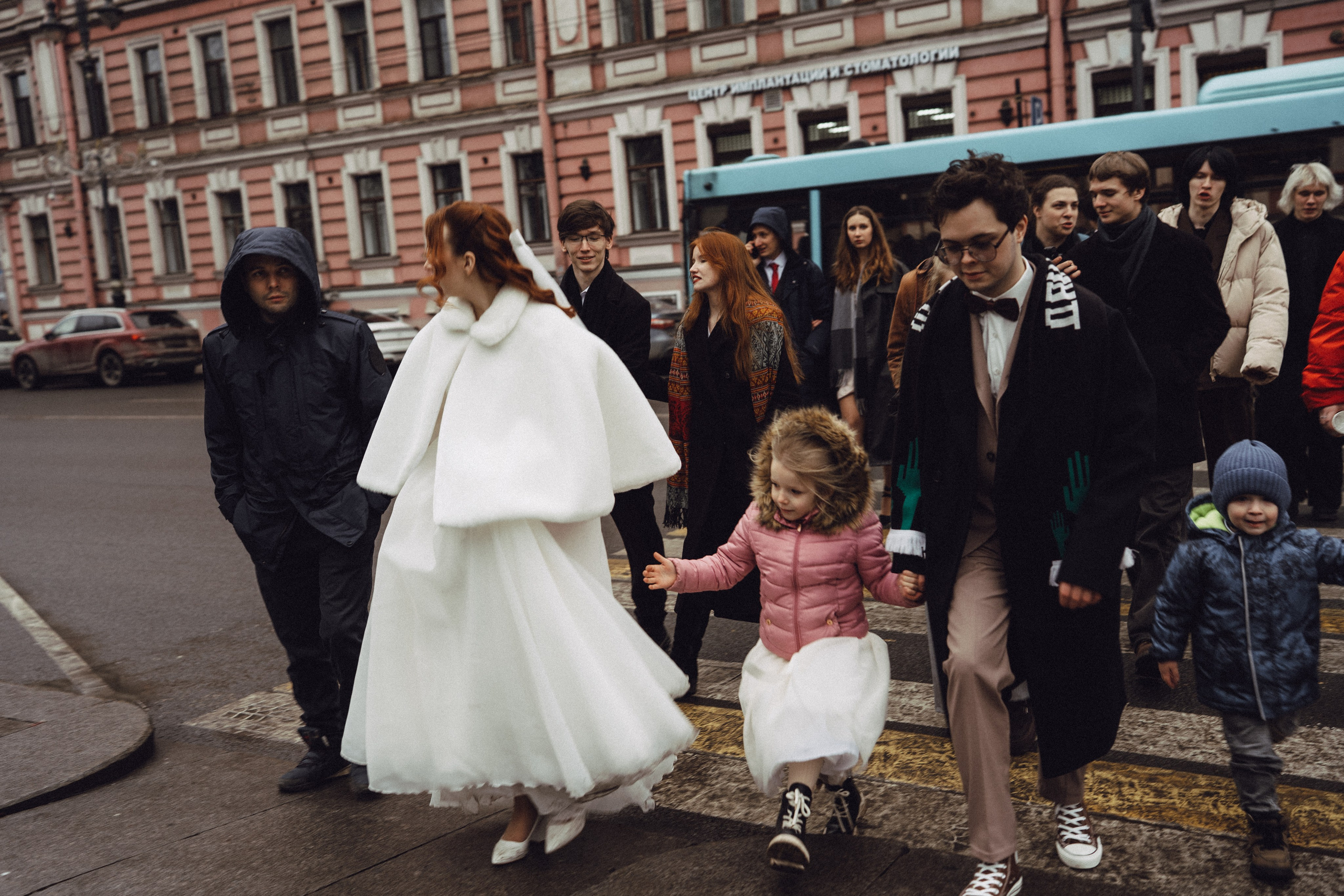 СВАДЕБНАЯ СЬЕМКА ВО ВТОРОМ ДВОРЦЕ С ГОСТЯМИ И ПРОГУЛКА В ТАВРИЧЕСКОМ САДУ. Профессиональный фотограф, Санкт-Петербург — Виктория Богомолова