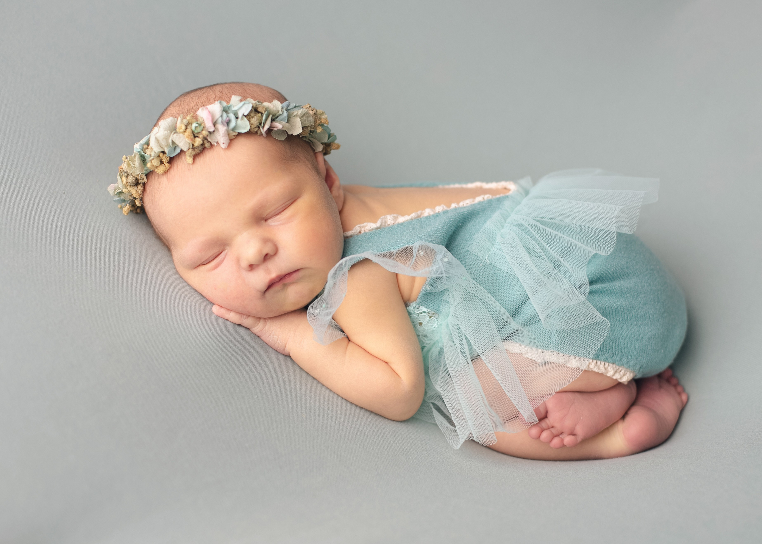 Анюта. Фотограф новорожденных в г. Россошь Виктория Нечепуренко