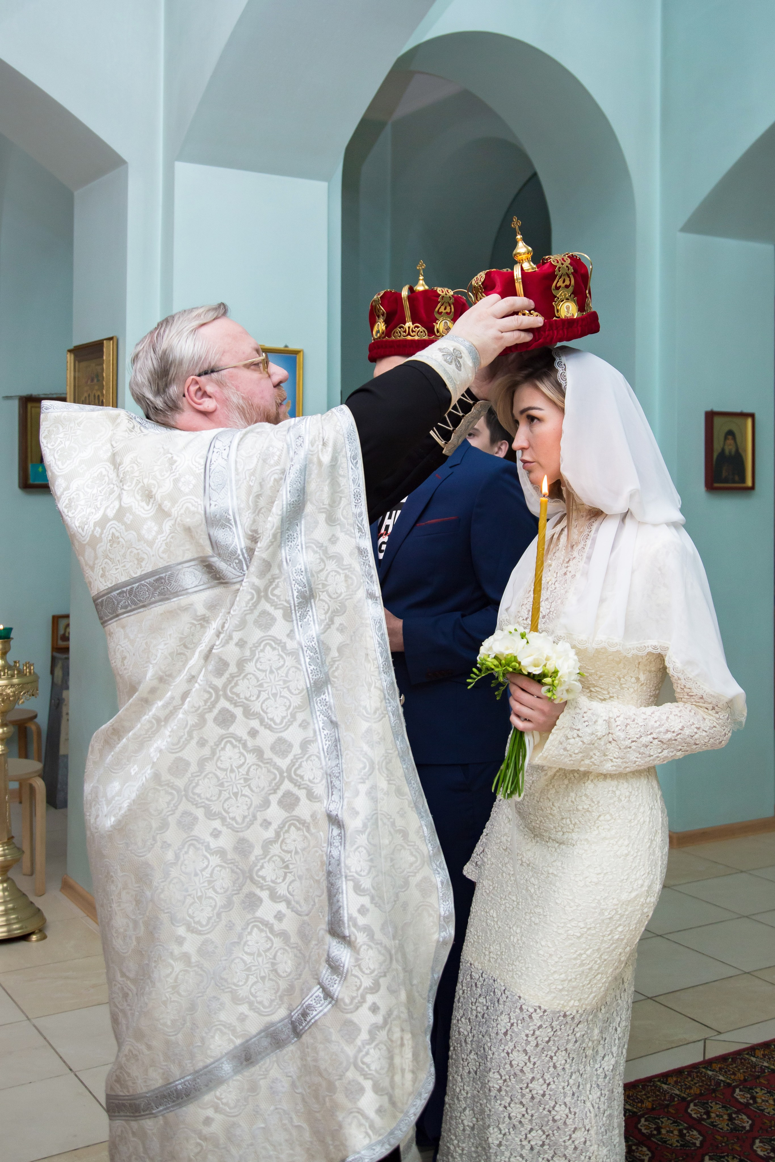 Венчание. Фотограф Краснодара, фотограф в парке Галецкого.репортажный фотограф. детский фотограф, свадебный фотограф. профессиональный фотограф