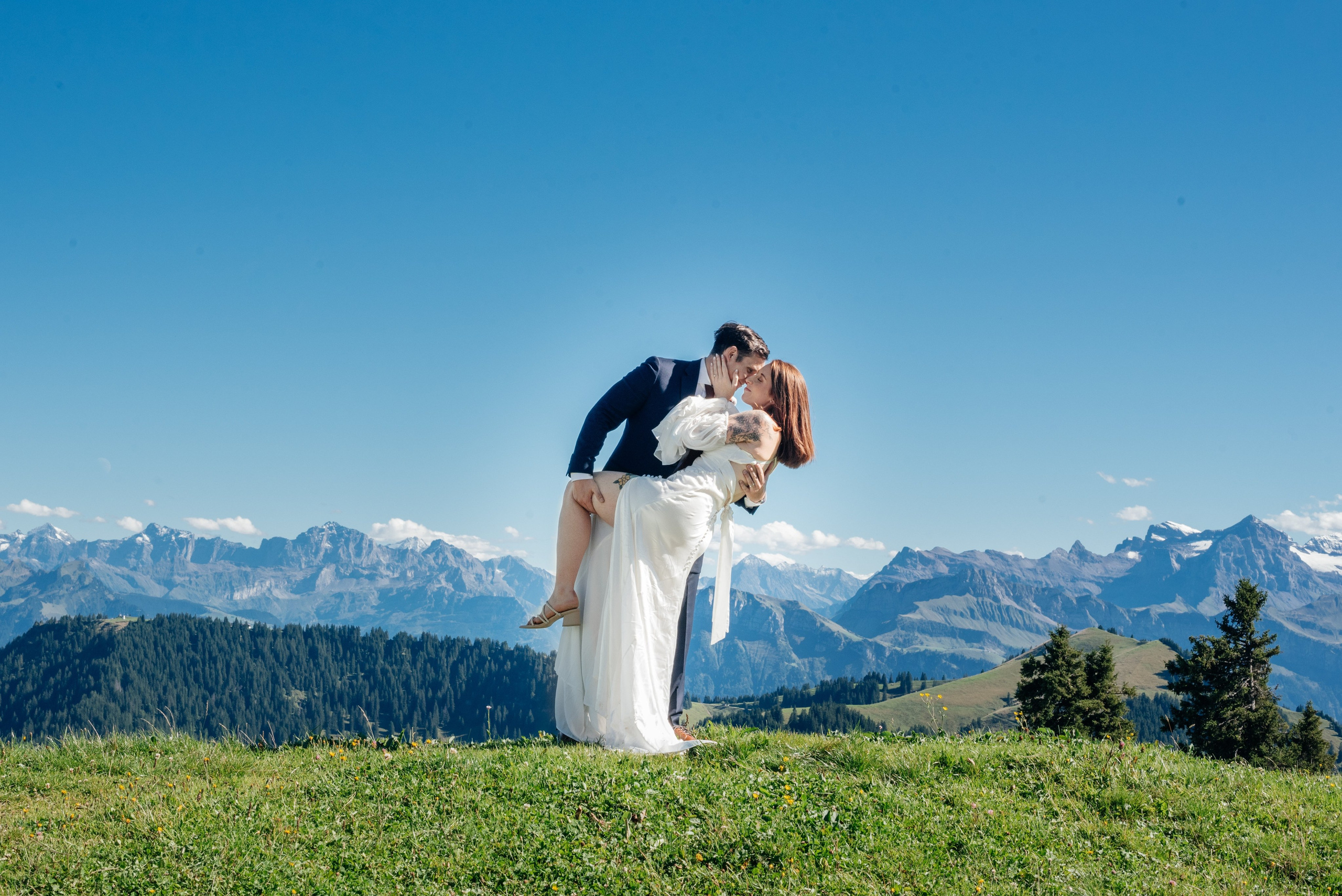 Elizabeth & Mitchell (Lucerne). Photographer in Interlaken area