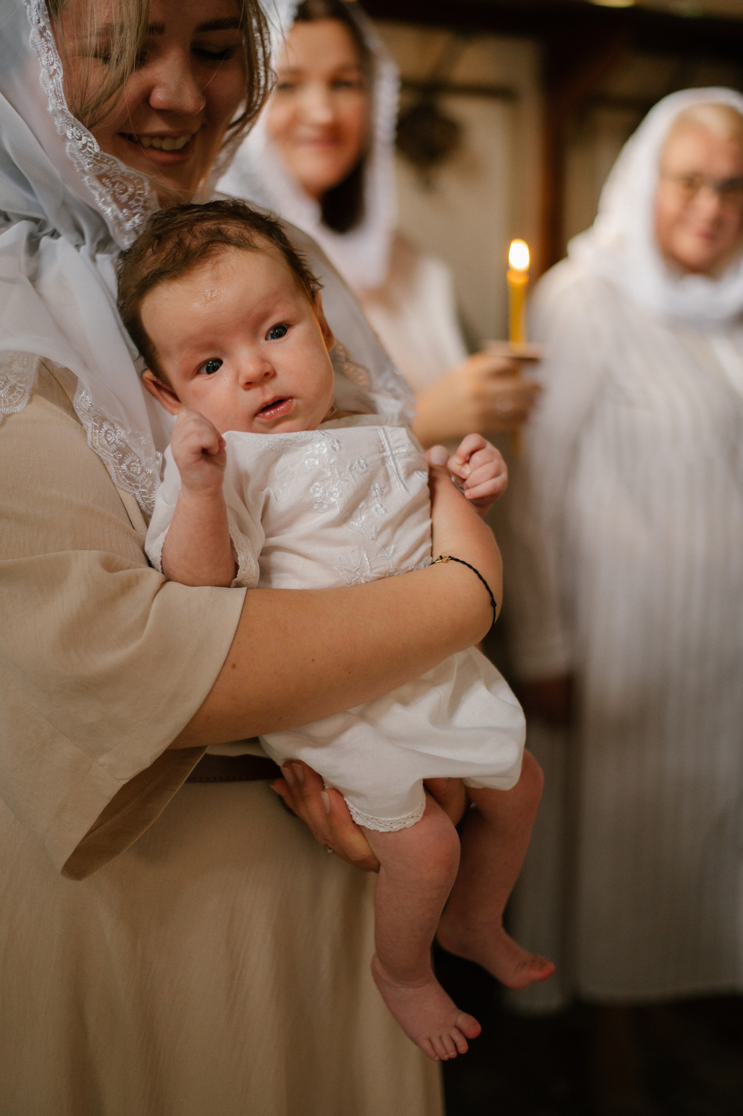 Фотограф на крещение. Фотосессия таинства крещения. Храм Воскресения Словущего в Даниловской Слободе. Семейный и свадебный фотограф в Москве Татьяна Николаева