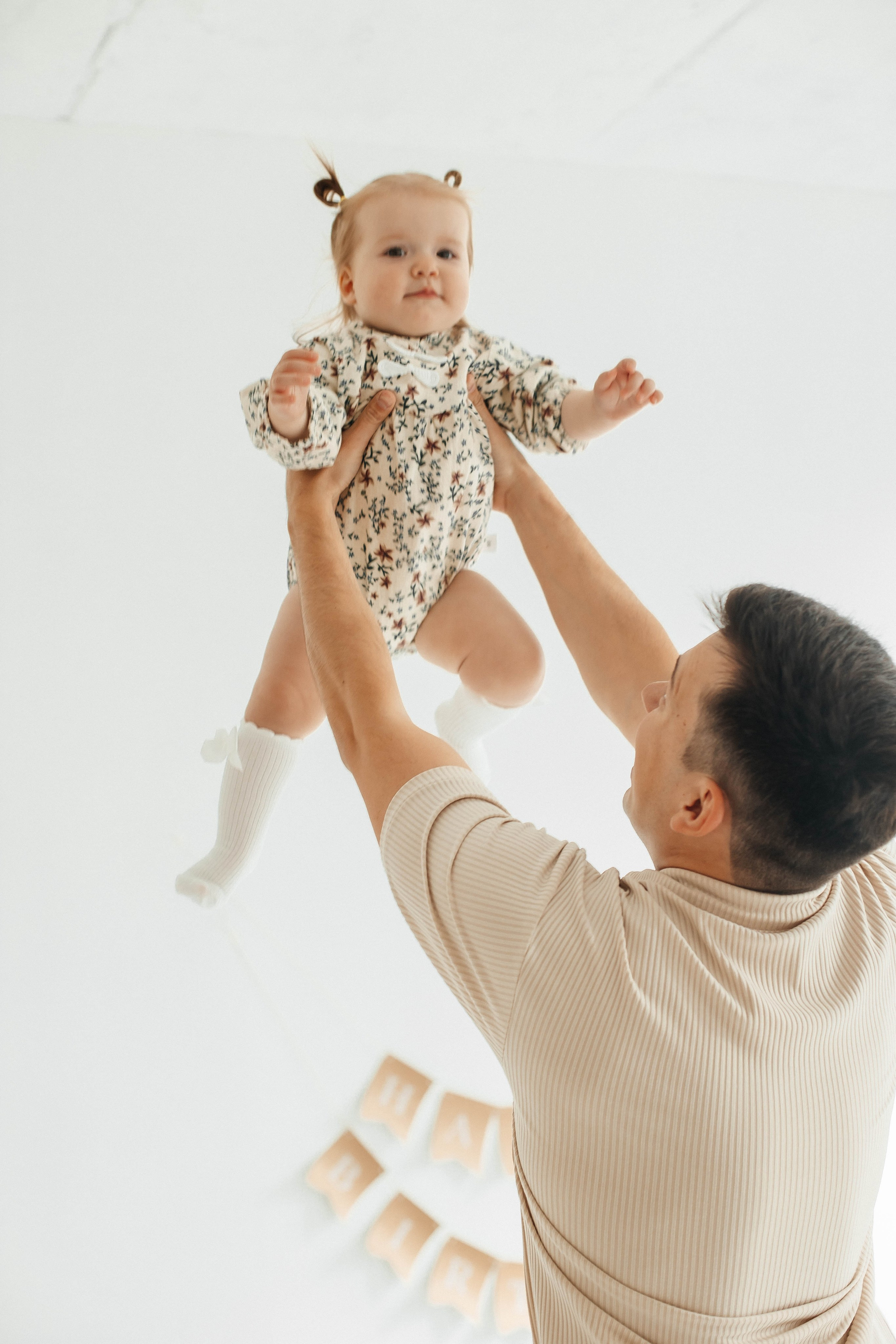 Лиза — 1 годик. «Первый год — первый праздник в кадре!». Виктория Ларина — Портретный профессиональный фотограф в Иркутске