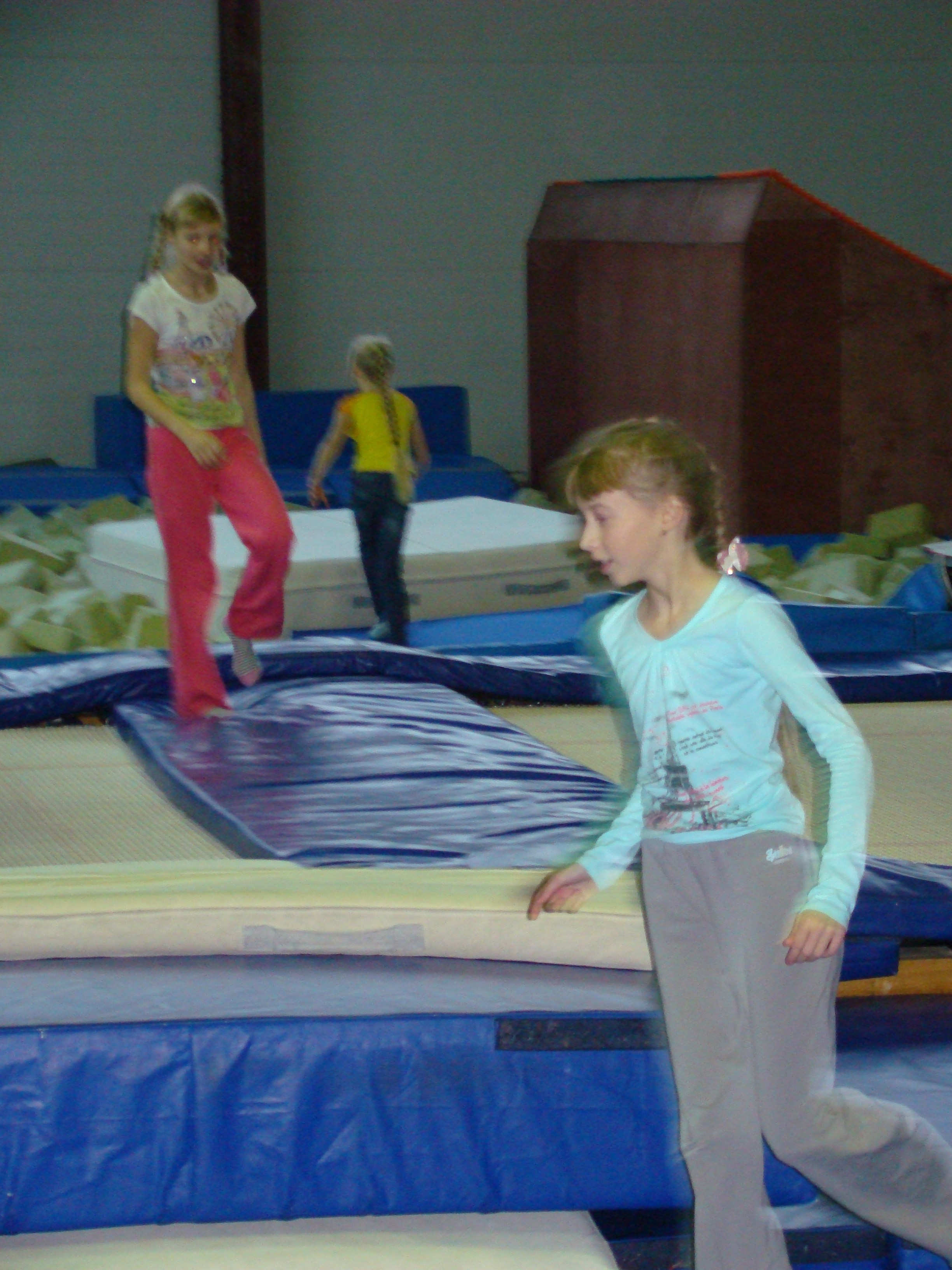 Катя ДР 12 лет Дома + Спортекс 04.12.2011. Семейный, Свадебный фотограф СПБ Питер— Романова Екатерина