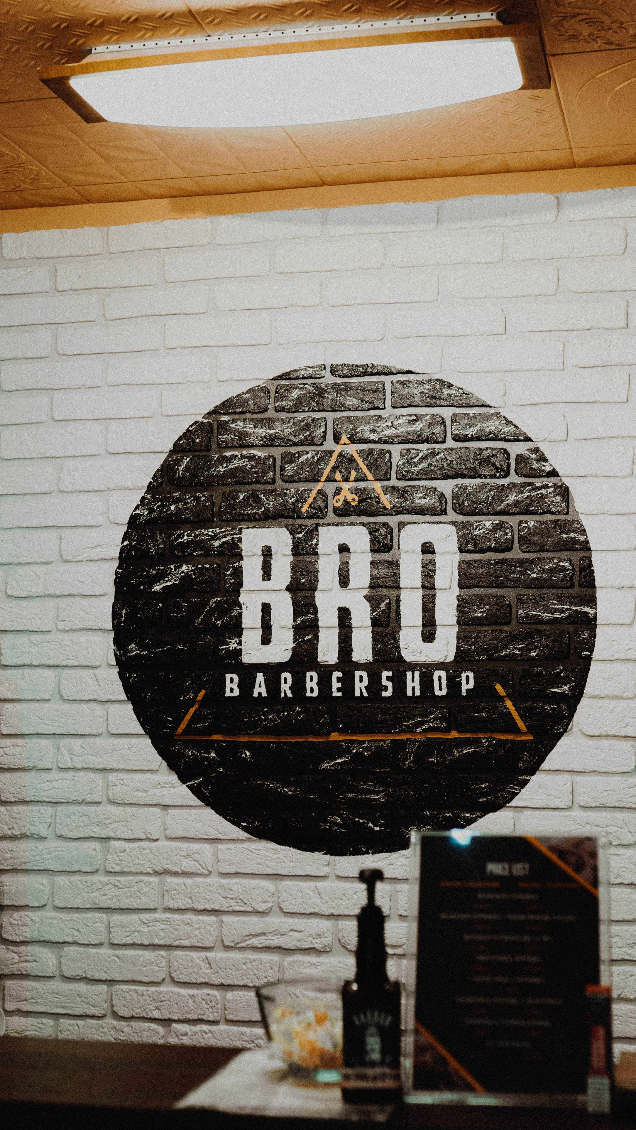 BRO BARBERSHOP