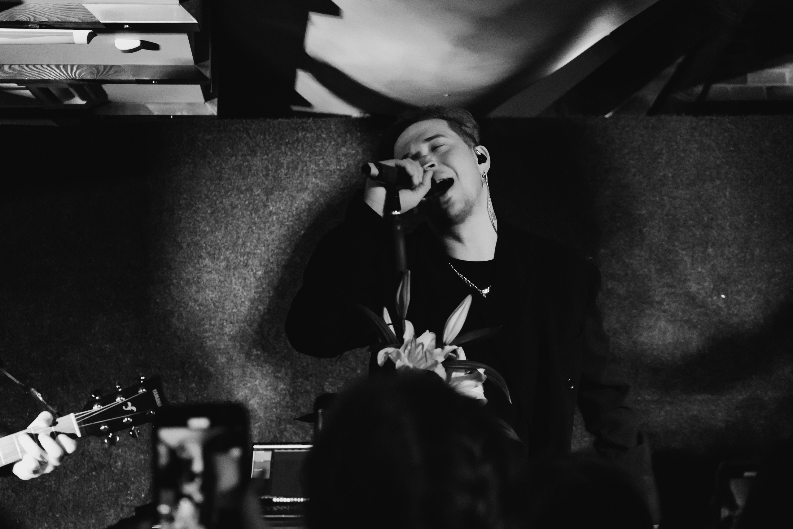 Playingtheangel. Уфа. Маленький зал, красный свет, мощный звук. Фотограф Гильмутдинов Руслан