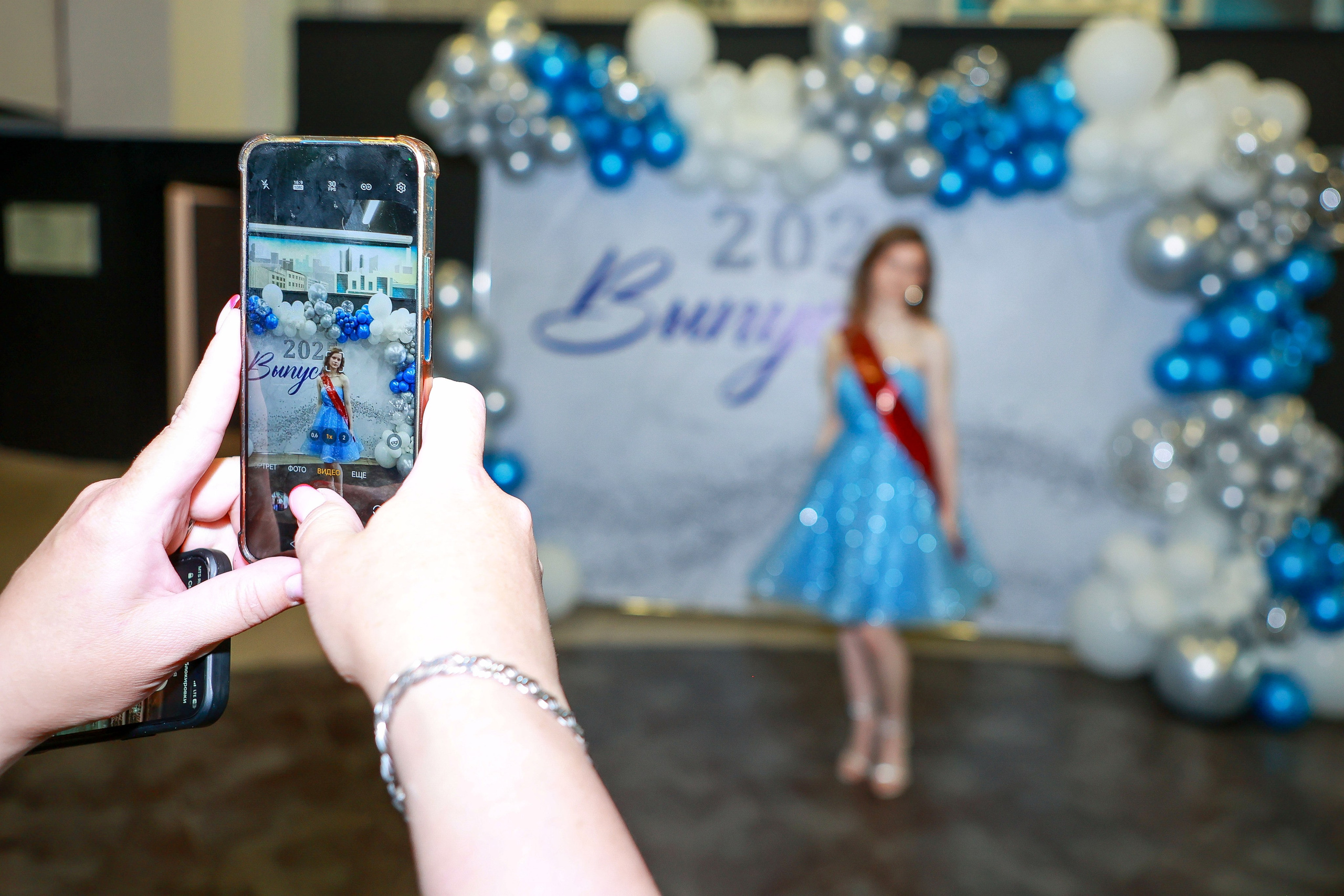 Вручение аттестатов 11 класс в Домодедовский лицей № 3. Выпускные альбомы и школьный фотограф в Подольске, Троицке, Щербинке, Москве и Московской области