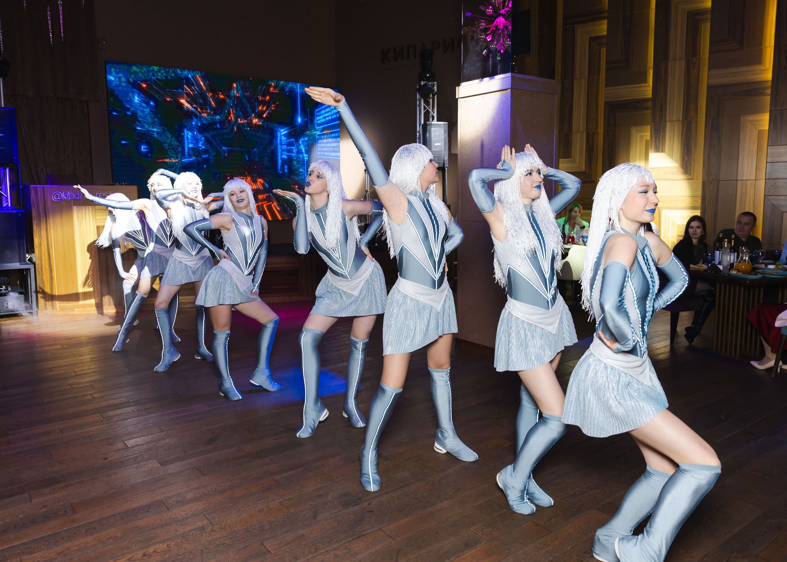 Предновогодка кипарис 2025. ФОТОГРАФ ВИНОГРАДОВА ДАРЬЯ