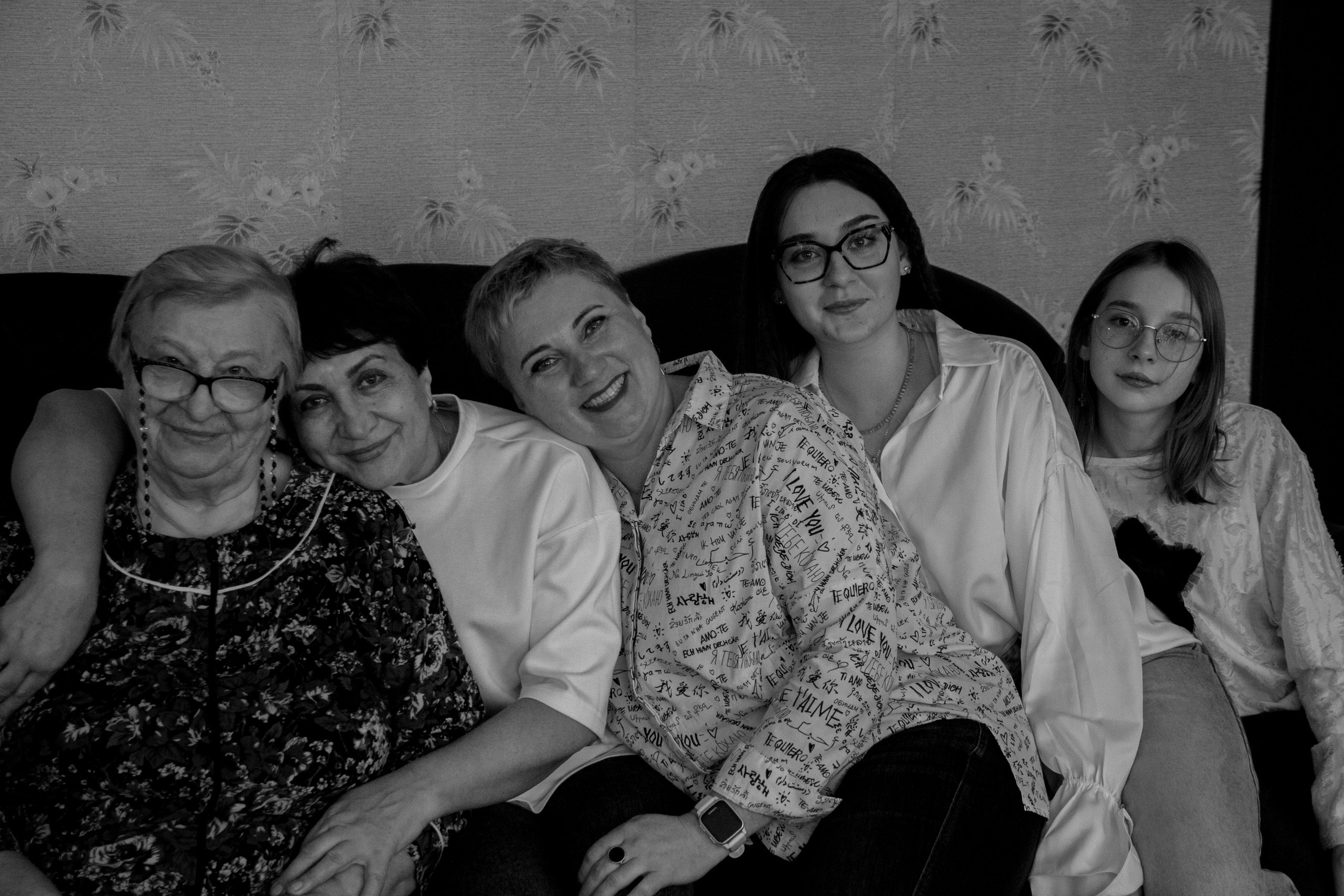 Четыре поколения одной семьи. Фотограф про чувства Варя Сильвестрова, Москва
