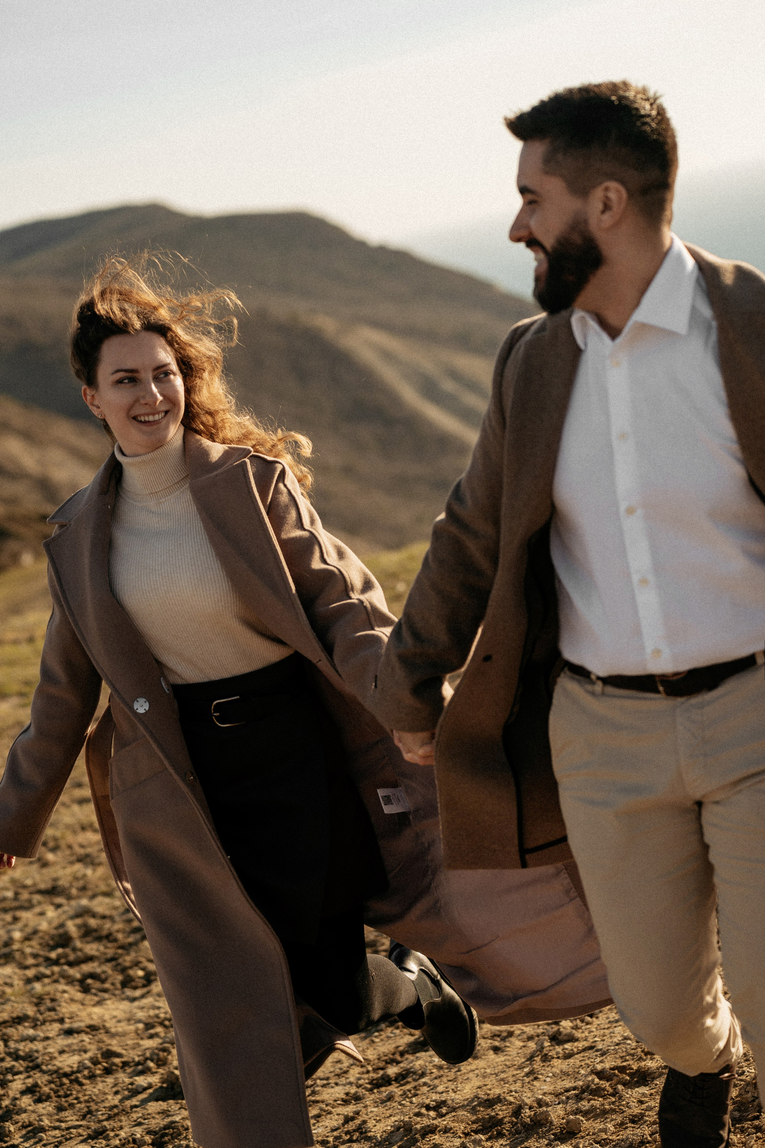 Love story фотосессия в Анапе на берегу Черного моря — помолвка, предложение руки и сердца, барханы, горы Анапы, заказать фотографа