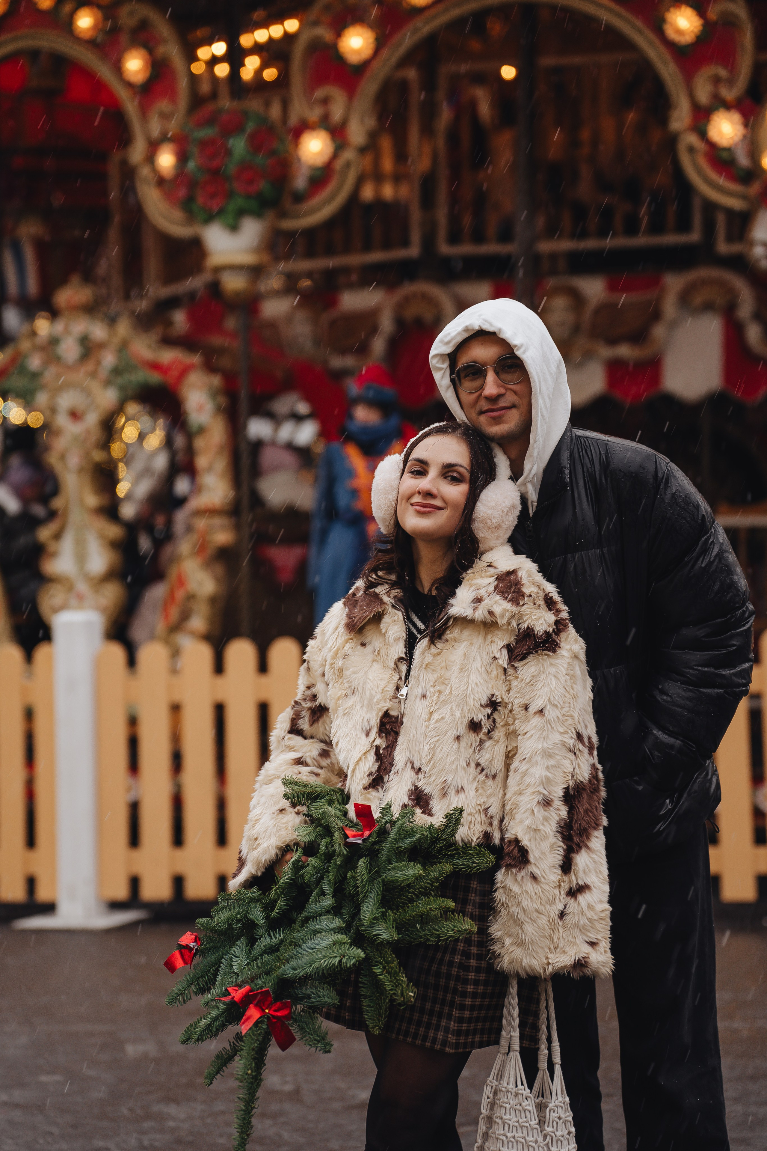 ПРОГУЛКА НА МАНЕЖНОЙ ПЛОЩАДИ ДЛЯ ДЕВУШКИ ПЕРЕД НОВЫМ ГОДОМ (НОВОГОДНЯЯ ФОТОСЕССИИЯ НА МАНЕЖНОЙ ПЛОЩАДИ). Профессиональный фотограф, Санкт-Петербург — Виктория Богомолова
