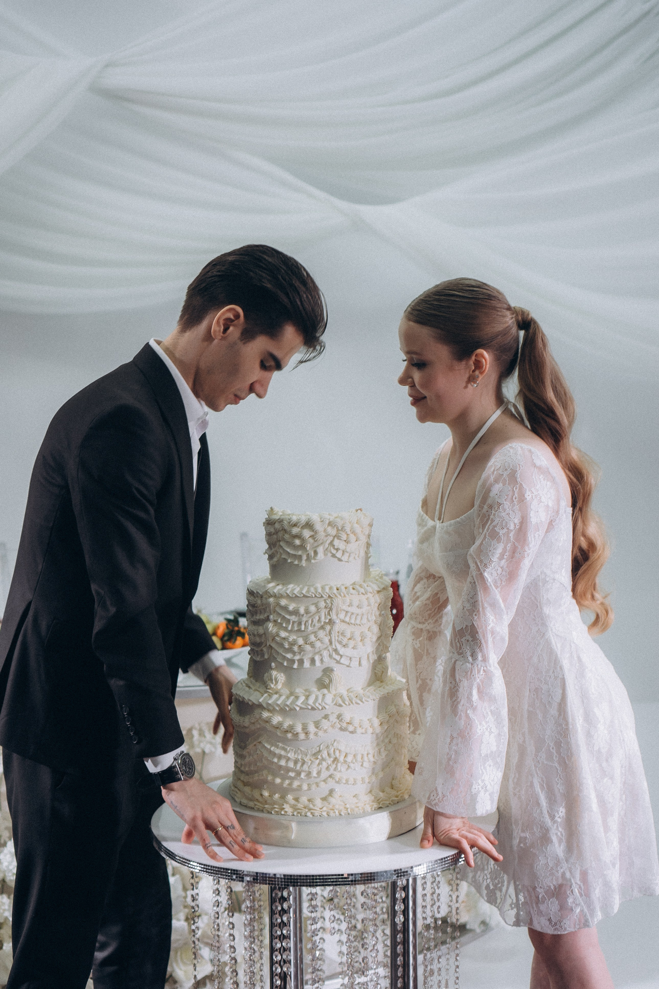 СВАДЕБНАЯ СЬЕМКА СБОРОВ В ОТЕЛЕ И ВЫЕЗД НА ЦЕРЕМОНИЮ (СНЯТО В СИБИРЕ В НИЖНЕВАРТОВСКЕ). Профессиональный фотограф, Санкт-Петербург — Виктория Богомолова