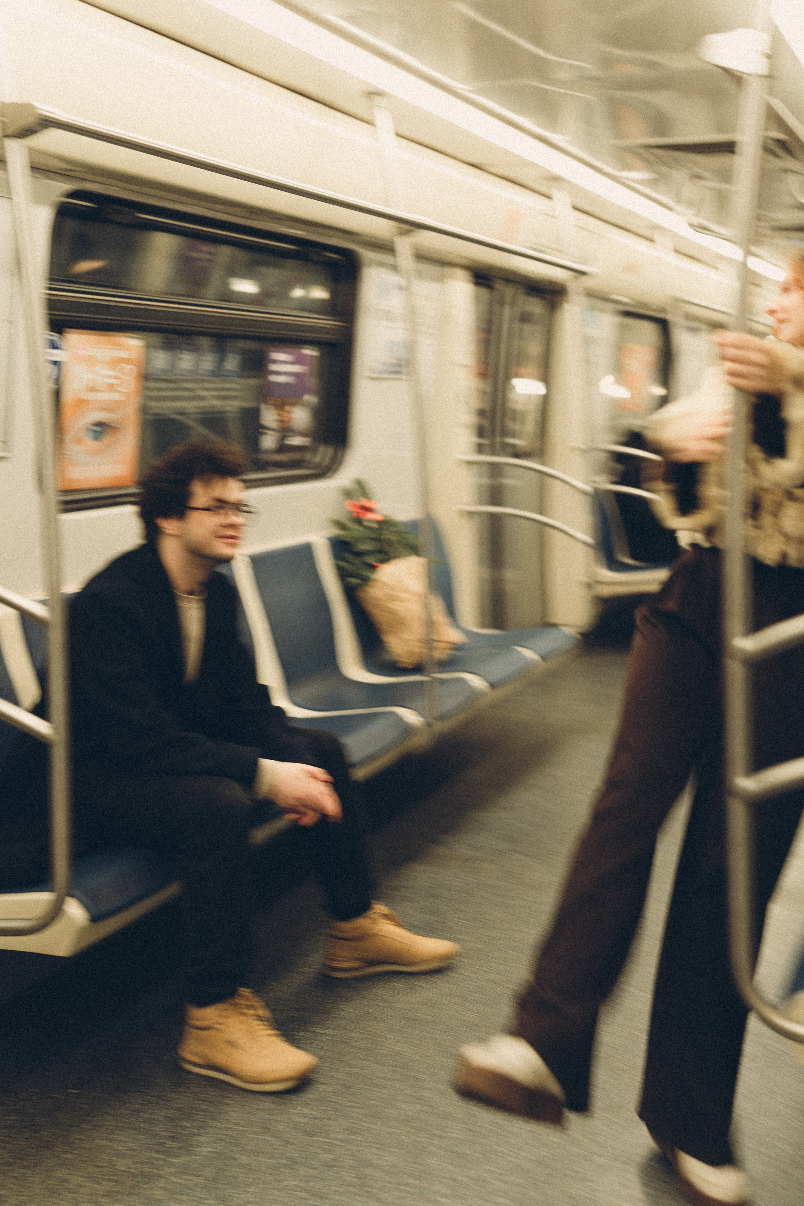 НОВОГОДНЯЯ ФОТОСЕСИИЯ ПАРЫ В МЕТРО ЛЮБОВЬ. Профессиональный фотограф, Санкт-Петербург — Виктория Богомолова