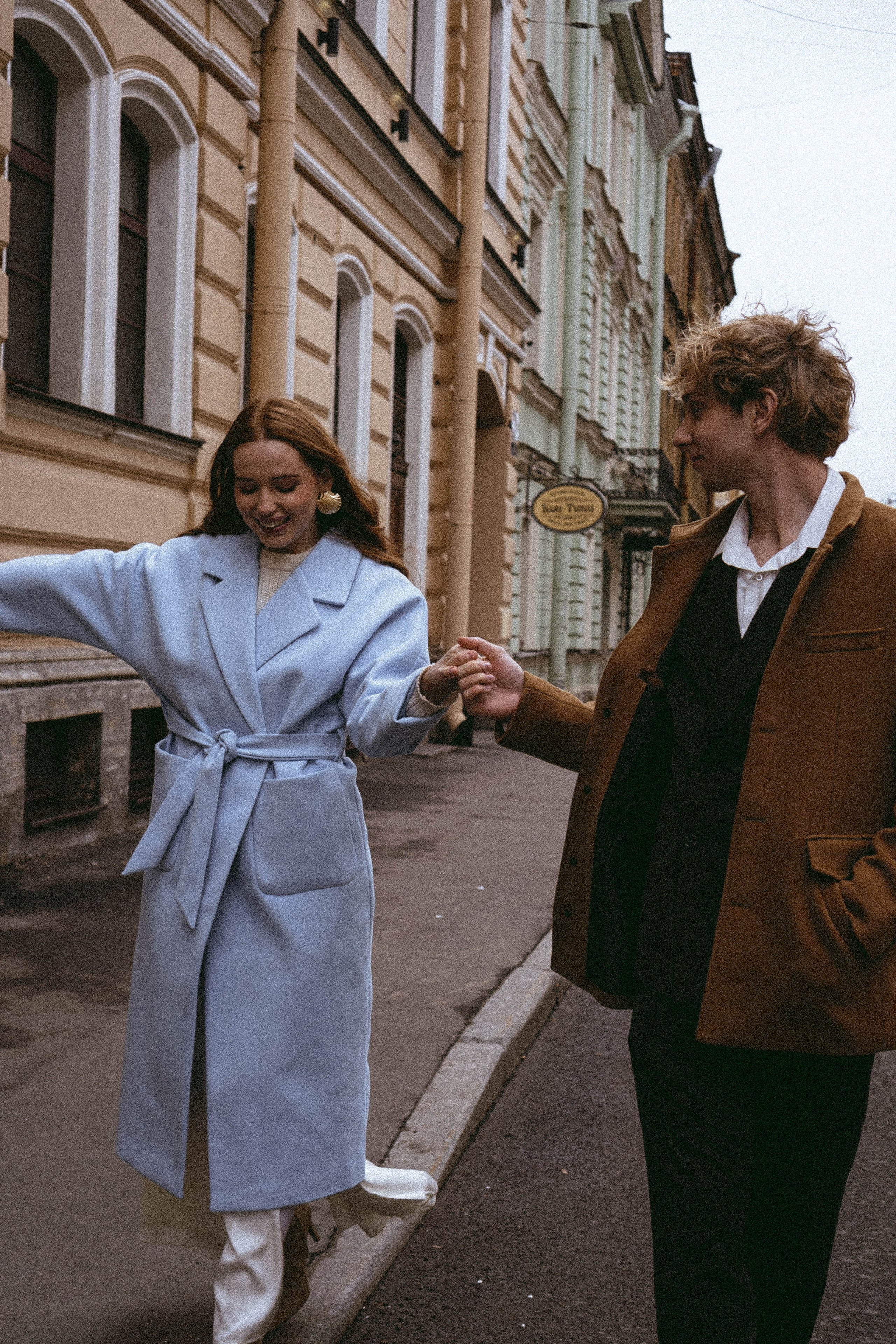 СВАДЕБНАЯ ПРОГУЛКА ПО ПЕТРОГРАДКЕ ВЕСНОЙ (ФОТОСЕССИИЯ ПАРЫ СВАДЕБНАЯ). Профессиональный фотограф, Санкт-Петербург — Виктория Богомолова