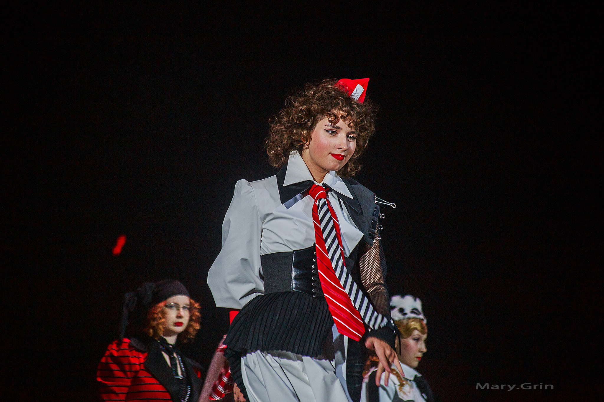 Подиумный спектакль «стиль Надежды» 2025. Детский и семейный фотограф, фотограф мероприятий Нижний Новгород