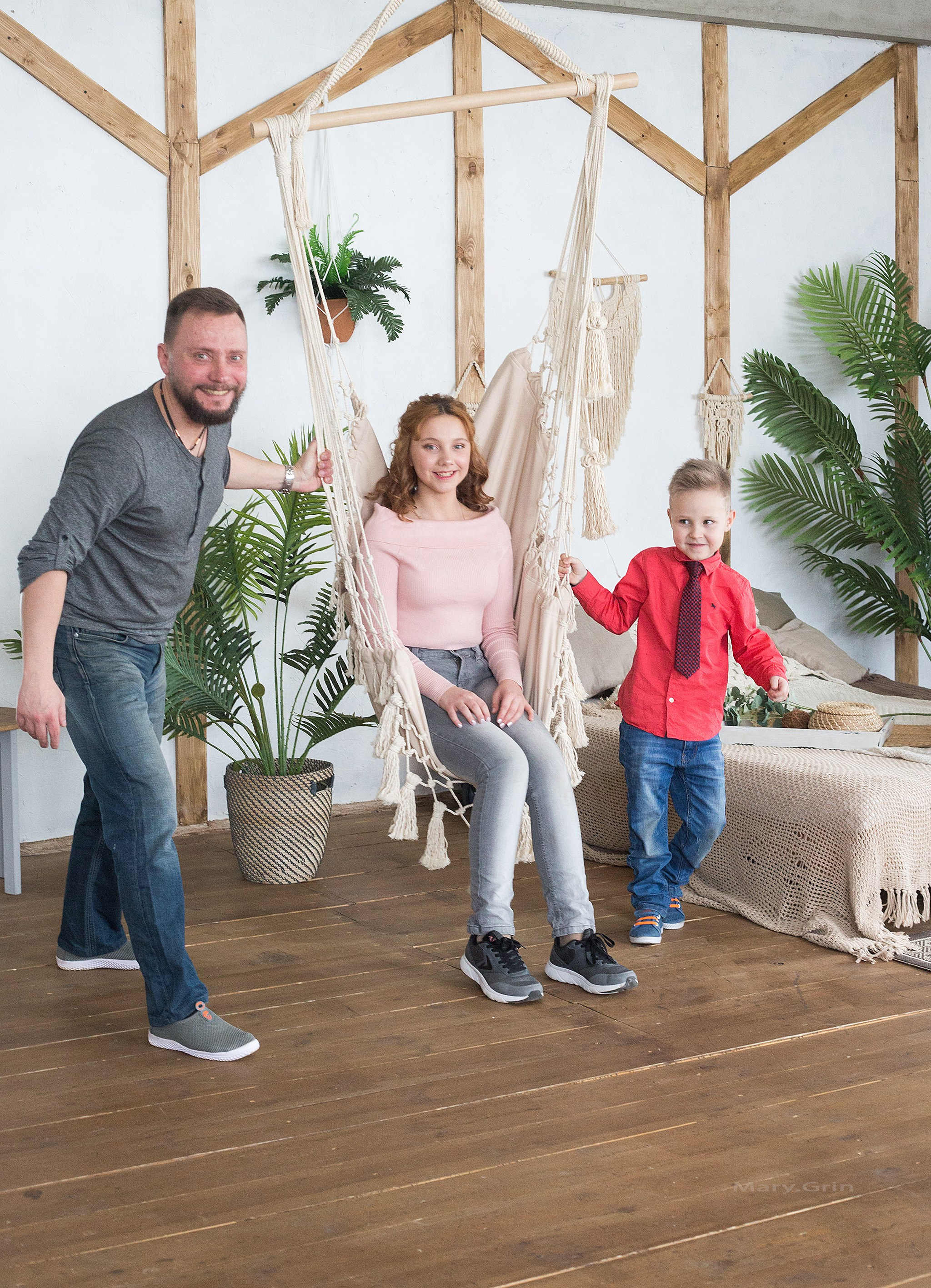 Студийная фотосессия семьи Александра и Марии. Детский и семейный фотограф, фотограф мероприятий Нижний Новгород