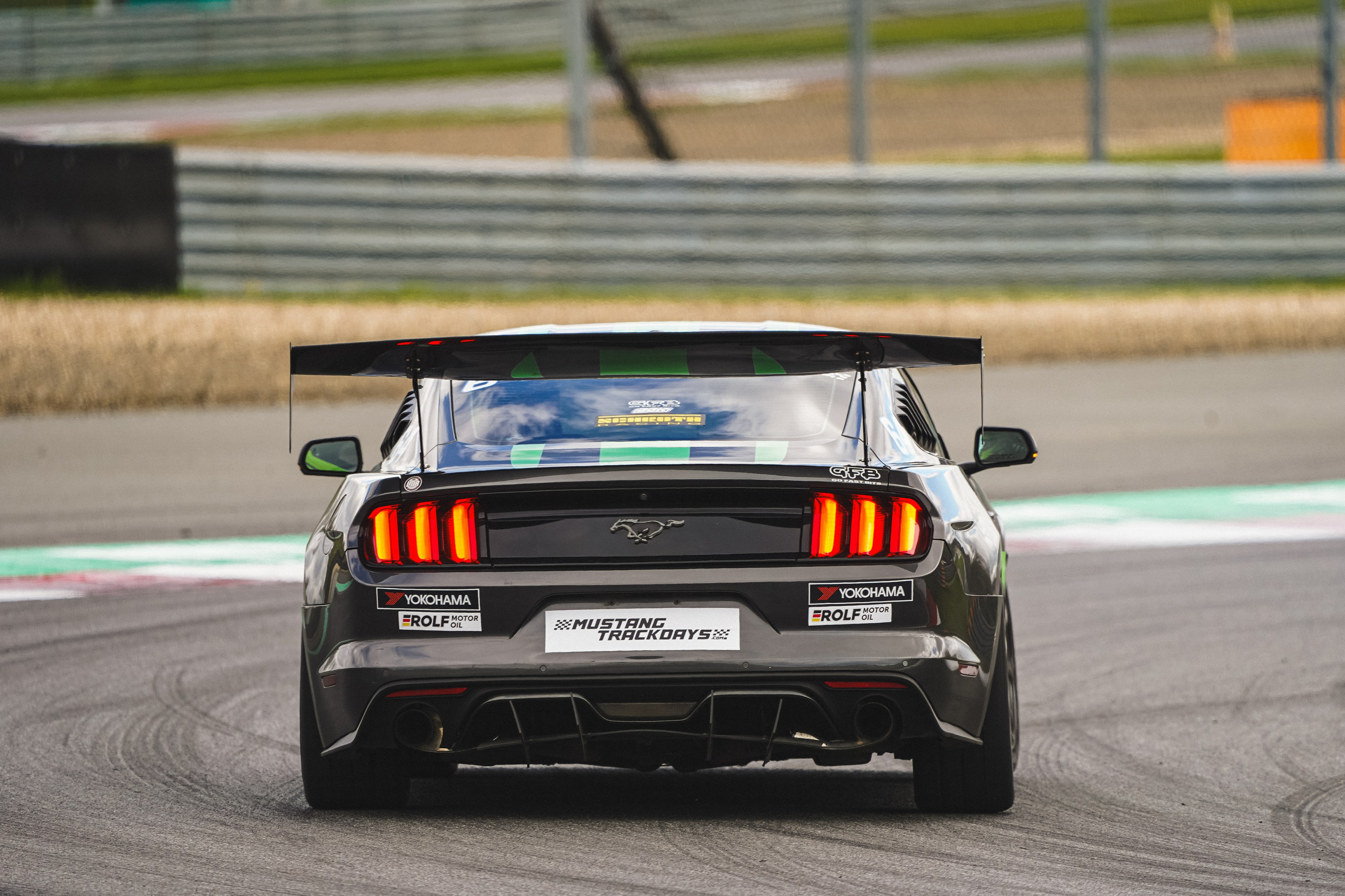 Mustang track days. Автомобильный фотограф Шакая Кирилл