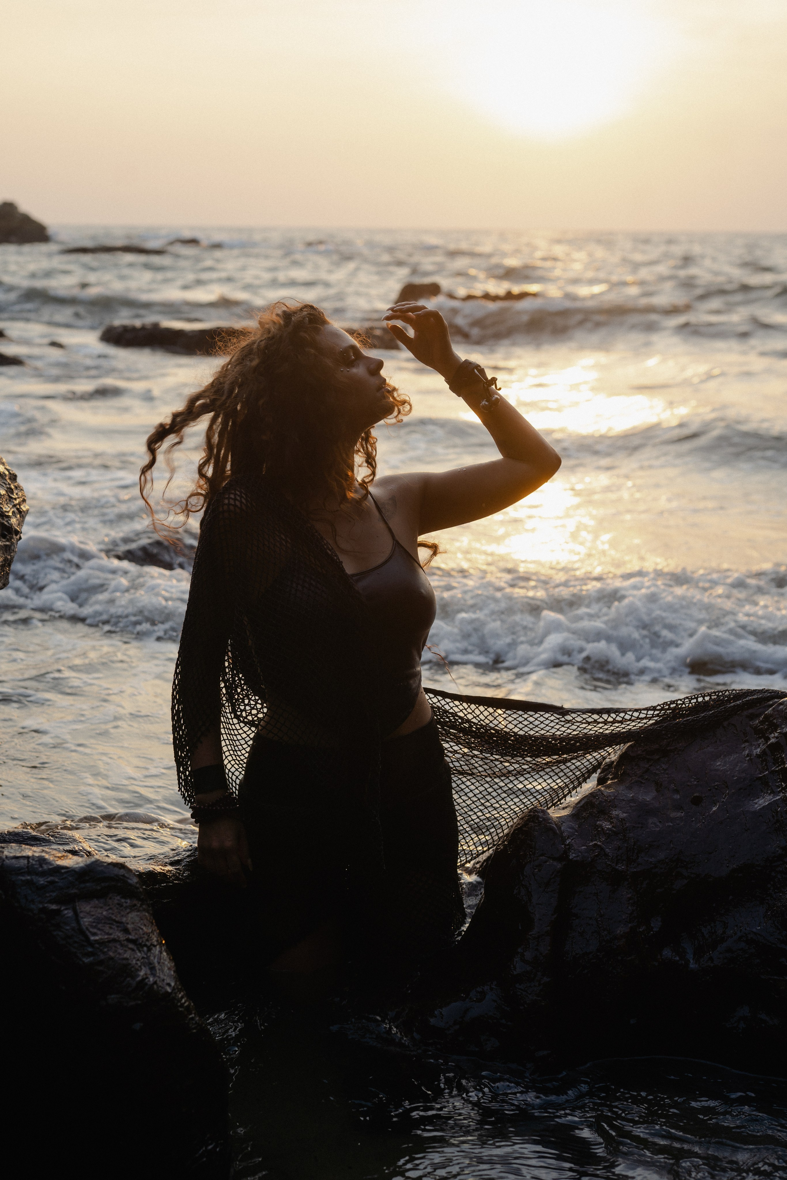 Ксения и море. Фотограф Аля Овчарова