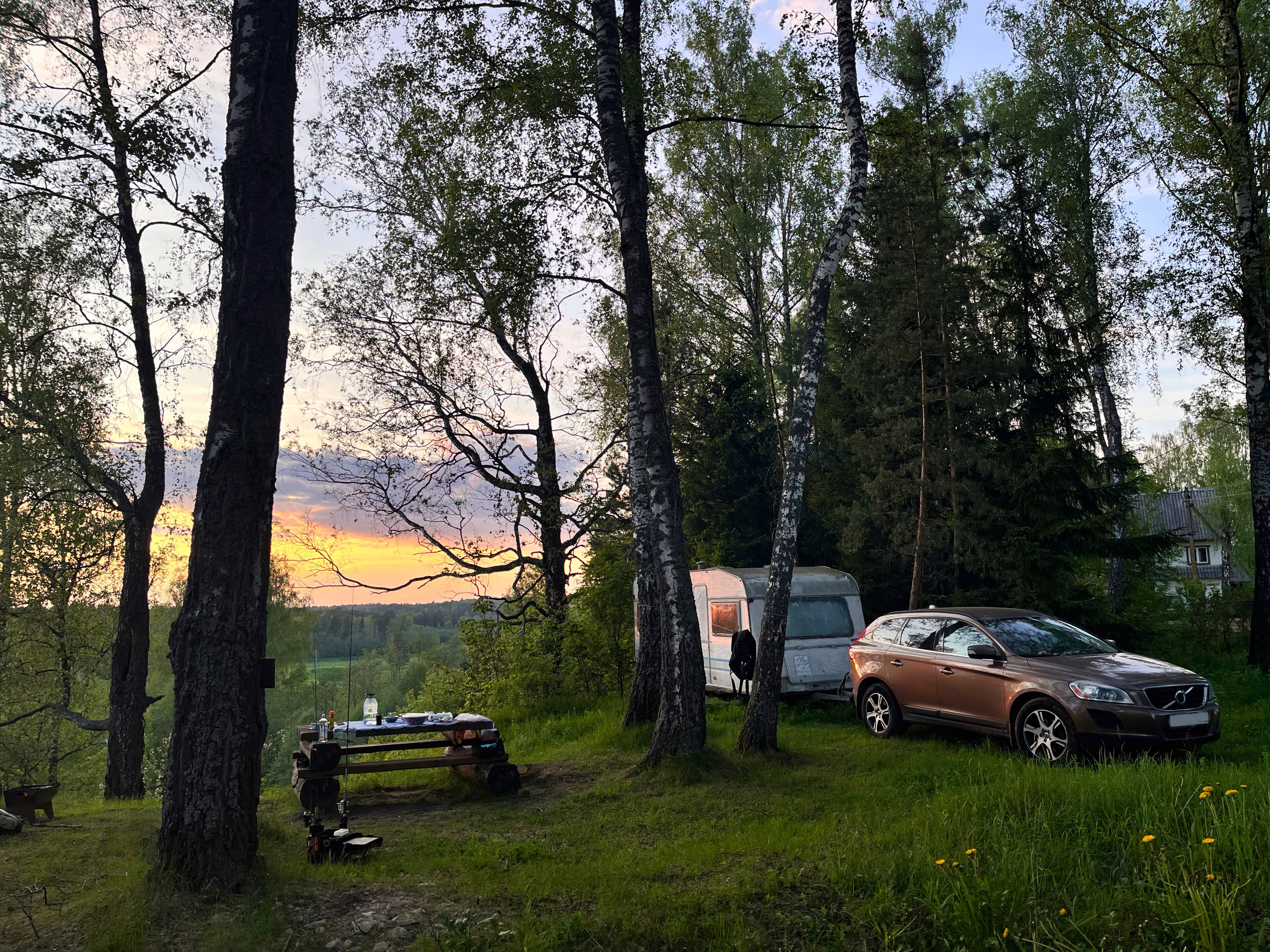 На берегу Угры. Конец мая 2024 года. Фотограф Никифоров-Гордеев Сергей. Москва и МО