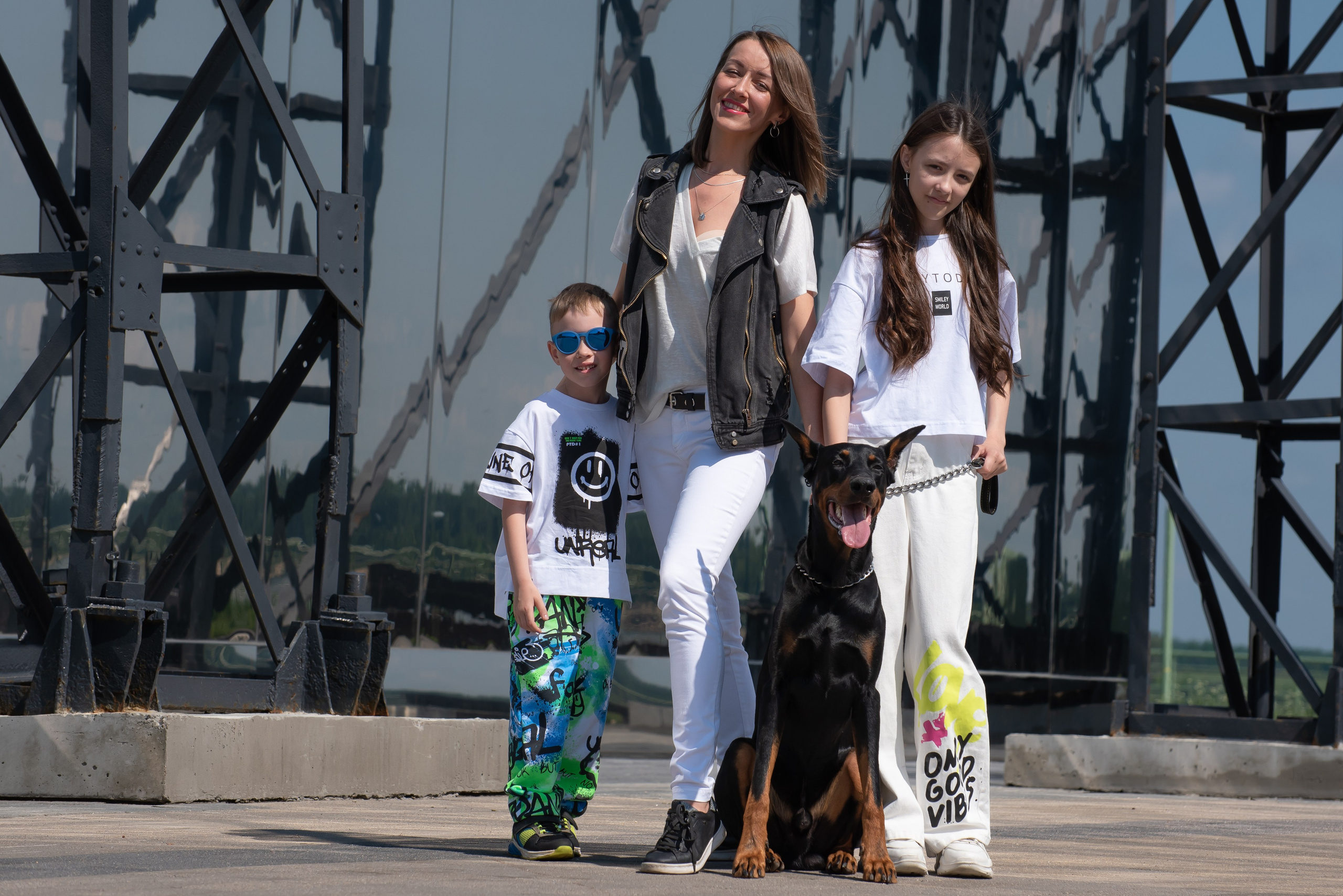 Семейная фотосессия прогулка по городу. Фотограф Макс Огурцов в Нижнем Новгороде