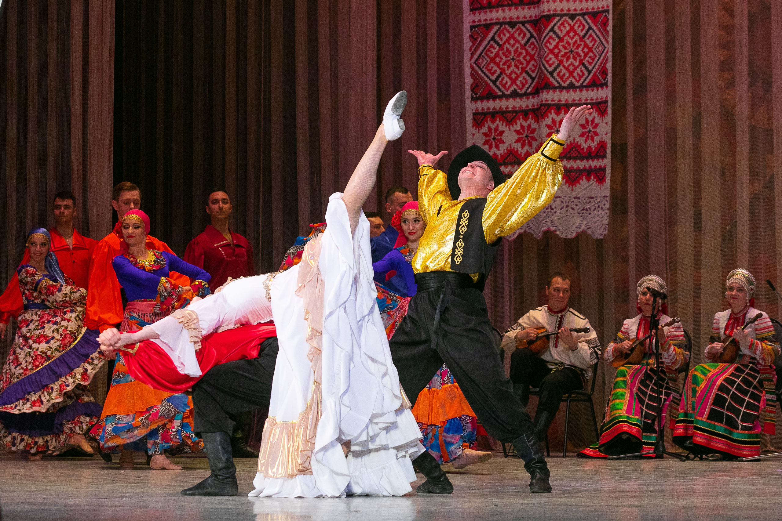 Государственный академический Воронежский русский народный хор имени К. И. Массалитинова