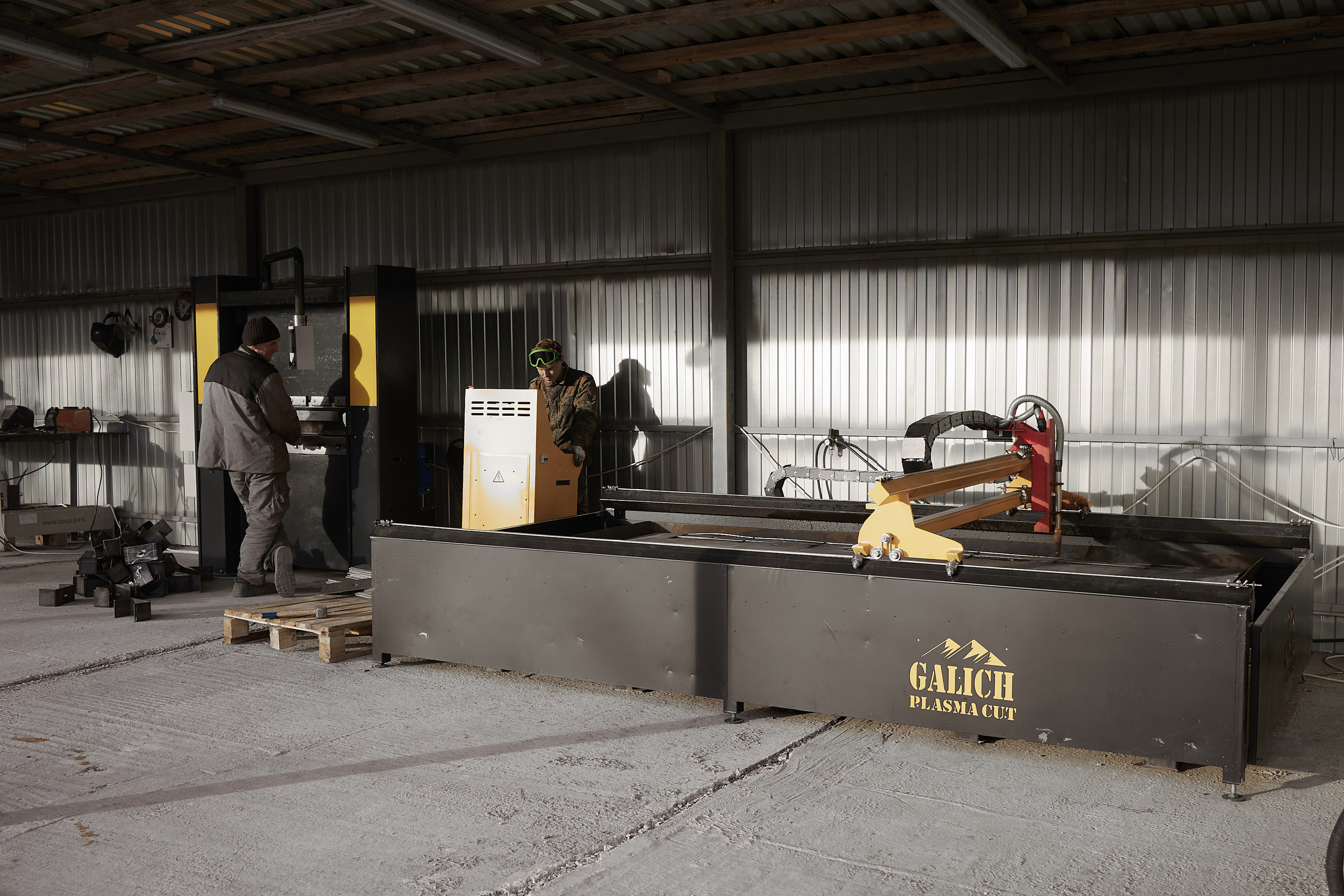 Производство деталей. Профессиональный фотограф Иван Низиенко