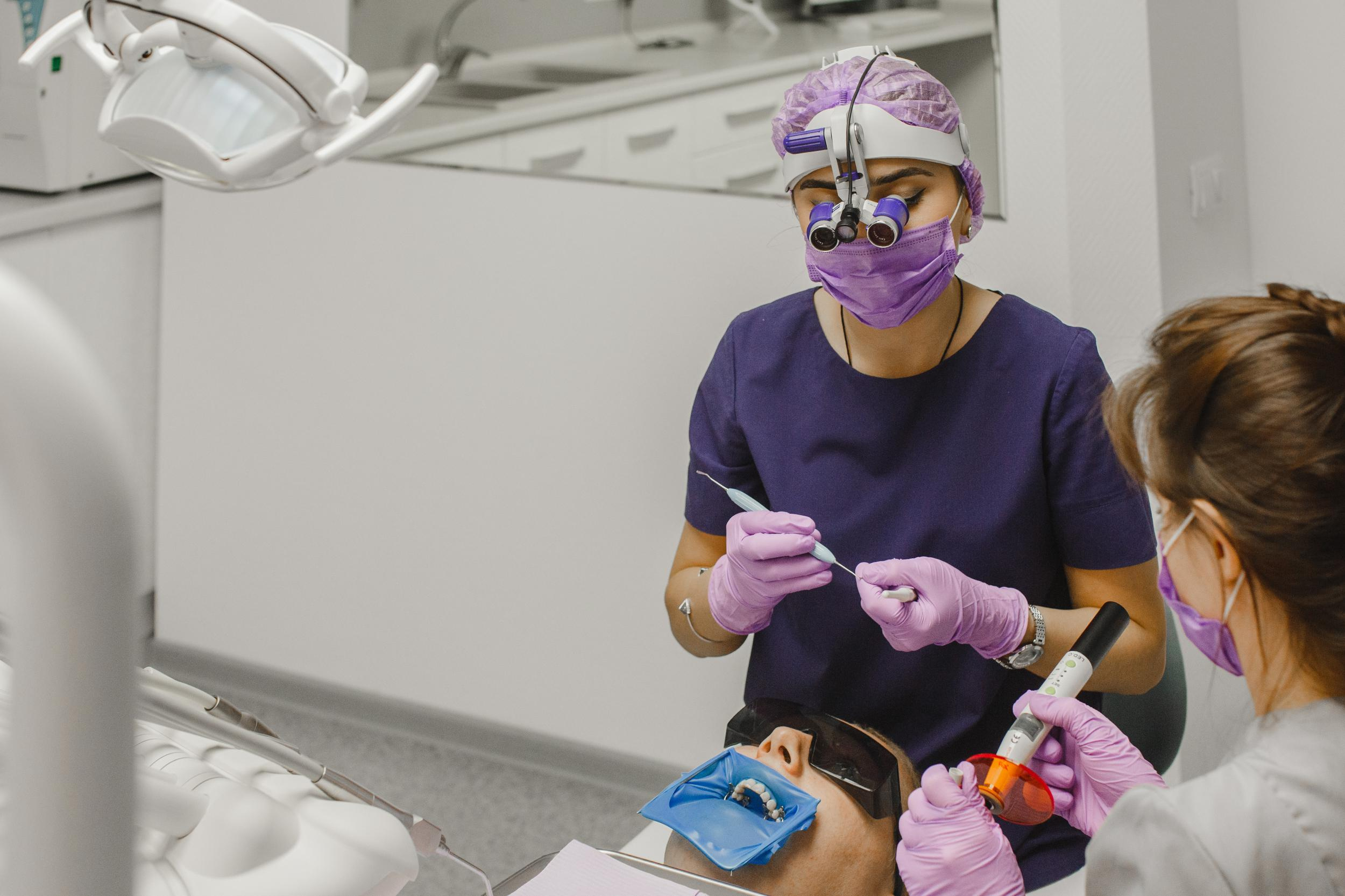 CITY SMILE. Photographer and videographer for wedding in Italy: Rome, Milan, Venic