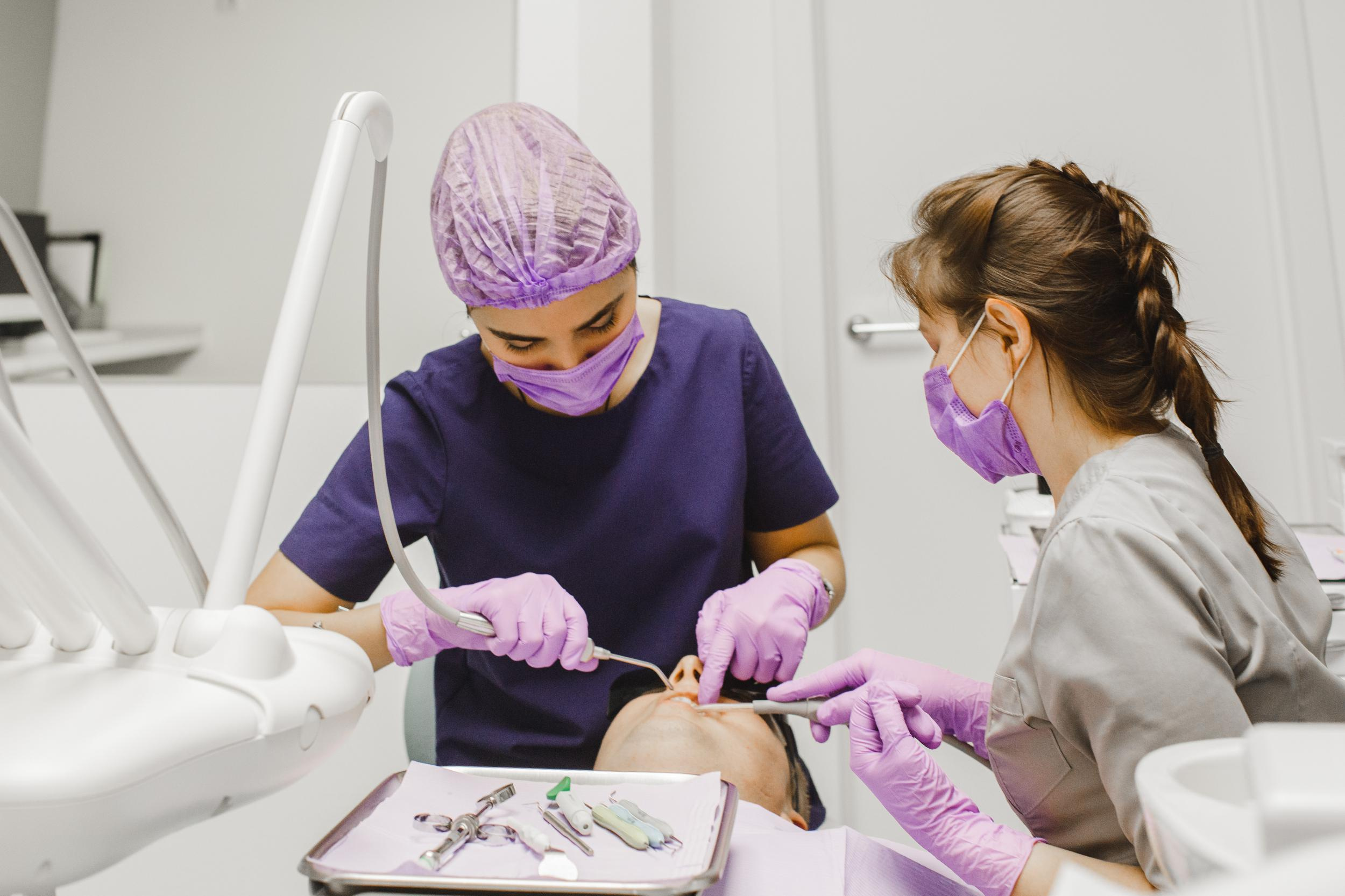 CITY SMILE. Photographer and videographer for wedding in Italy: Rome, Milan, Venic