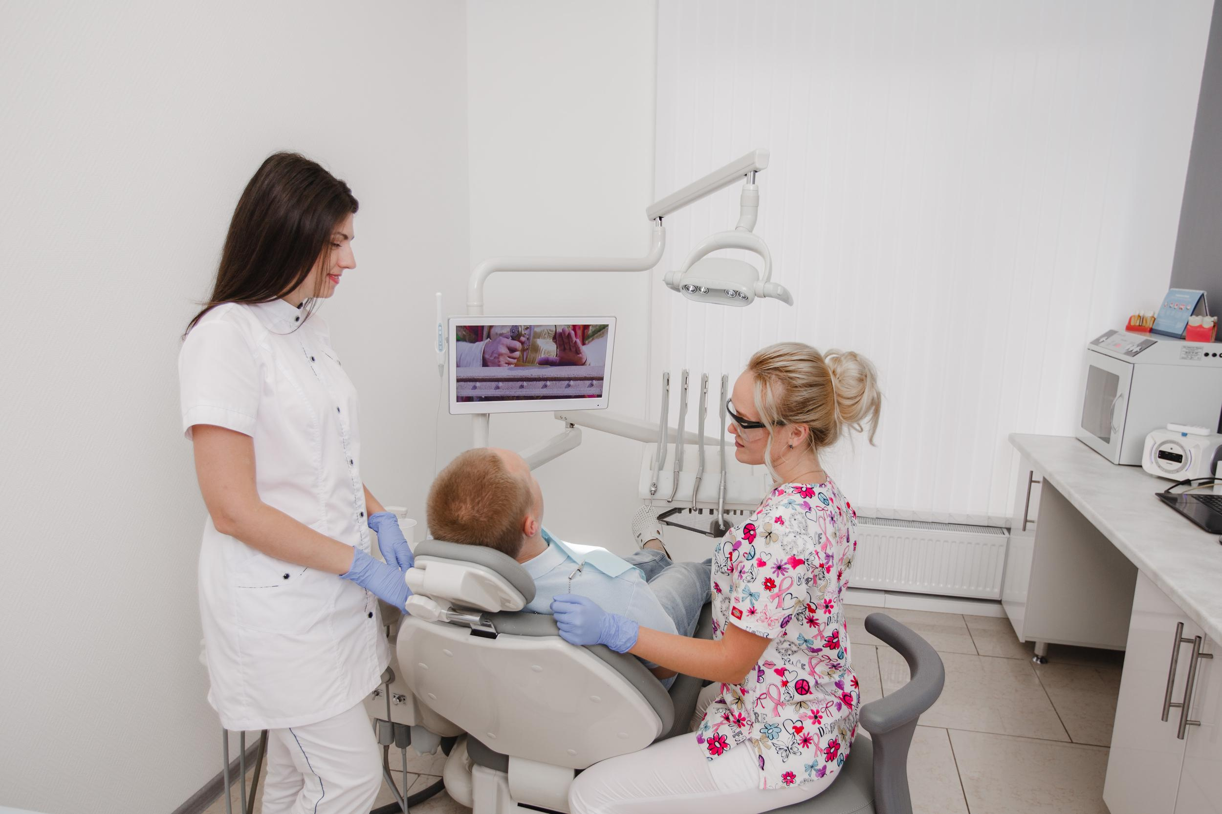 CITY SMILE. Photographer and videographer for wedding in Italy: Rome, Milan, Venic