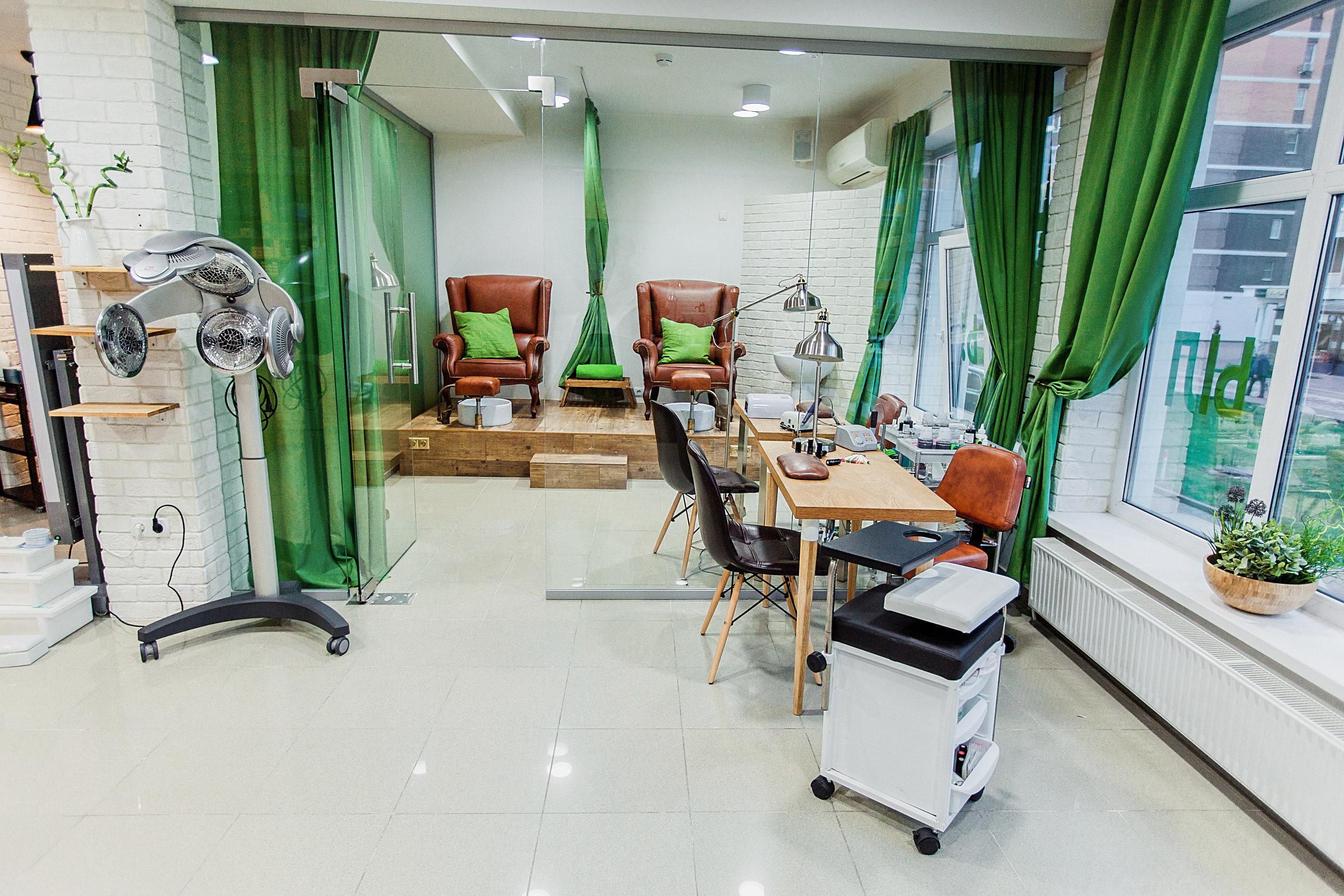 Салон красоты «Аура». Профессиональный фотограф Иван Низиенко