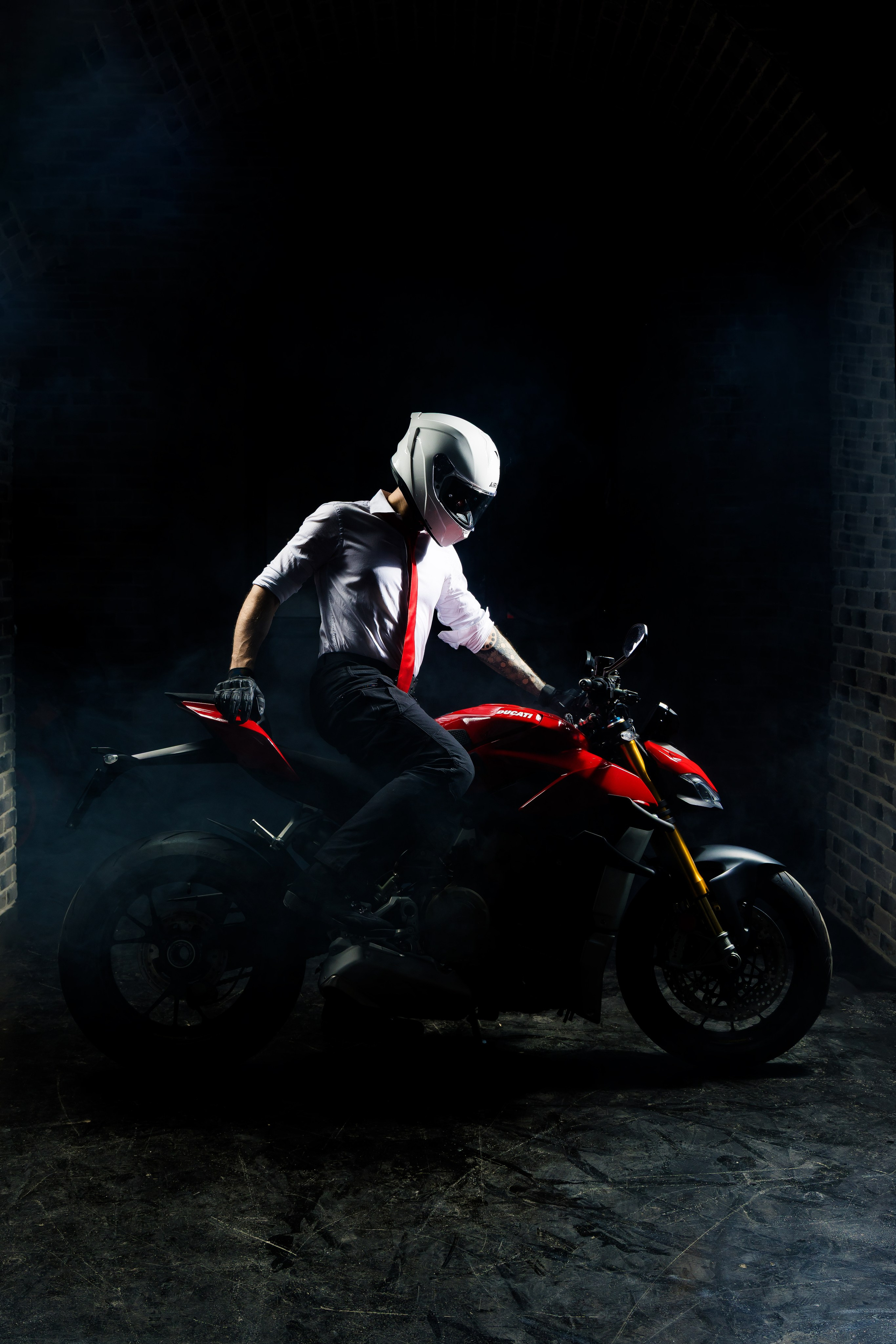 LANKARRA мотоблоггер. Photomantis