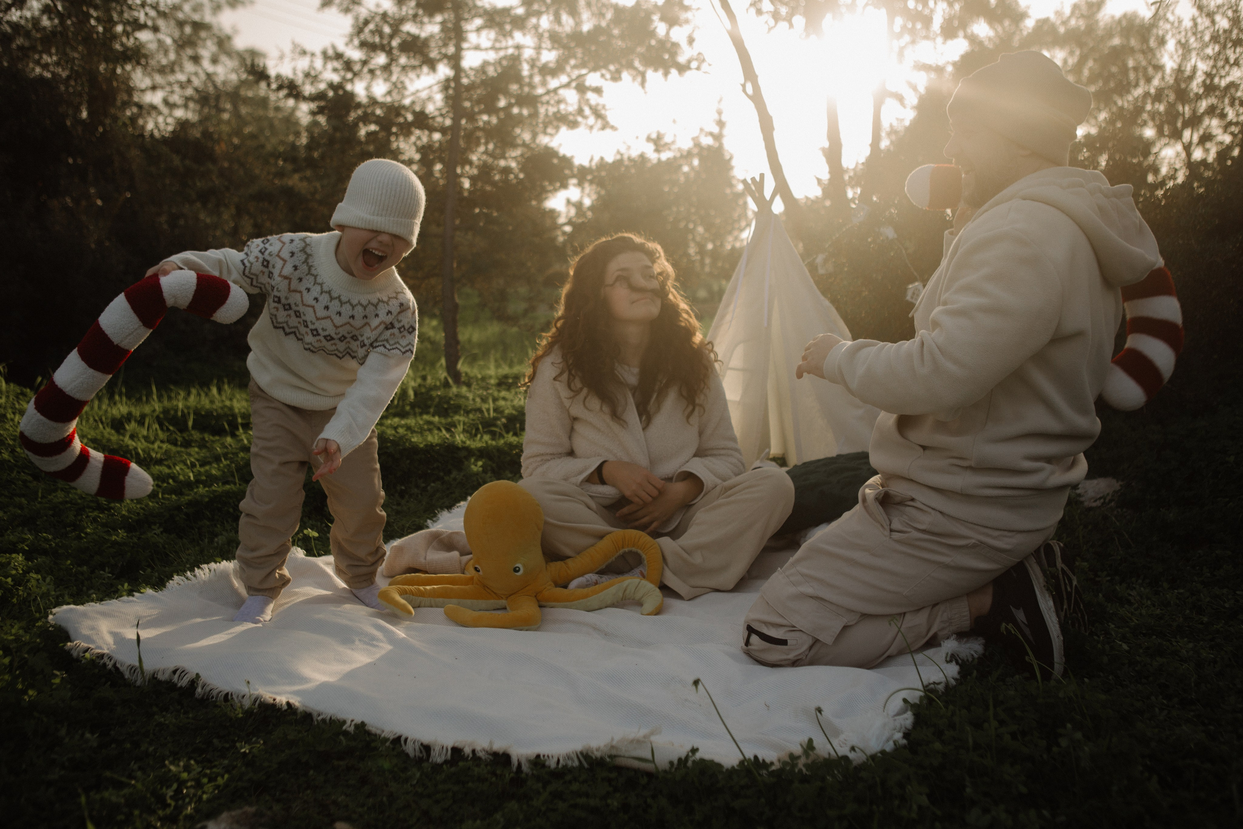 Anton + Nastya & Kirill. Portrait, family and pet photographer in Cyprus, Ksenia Bourdelle