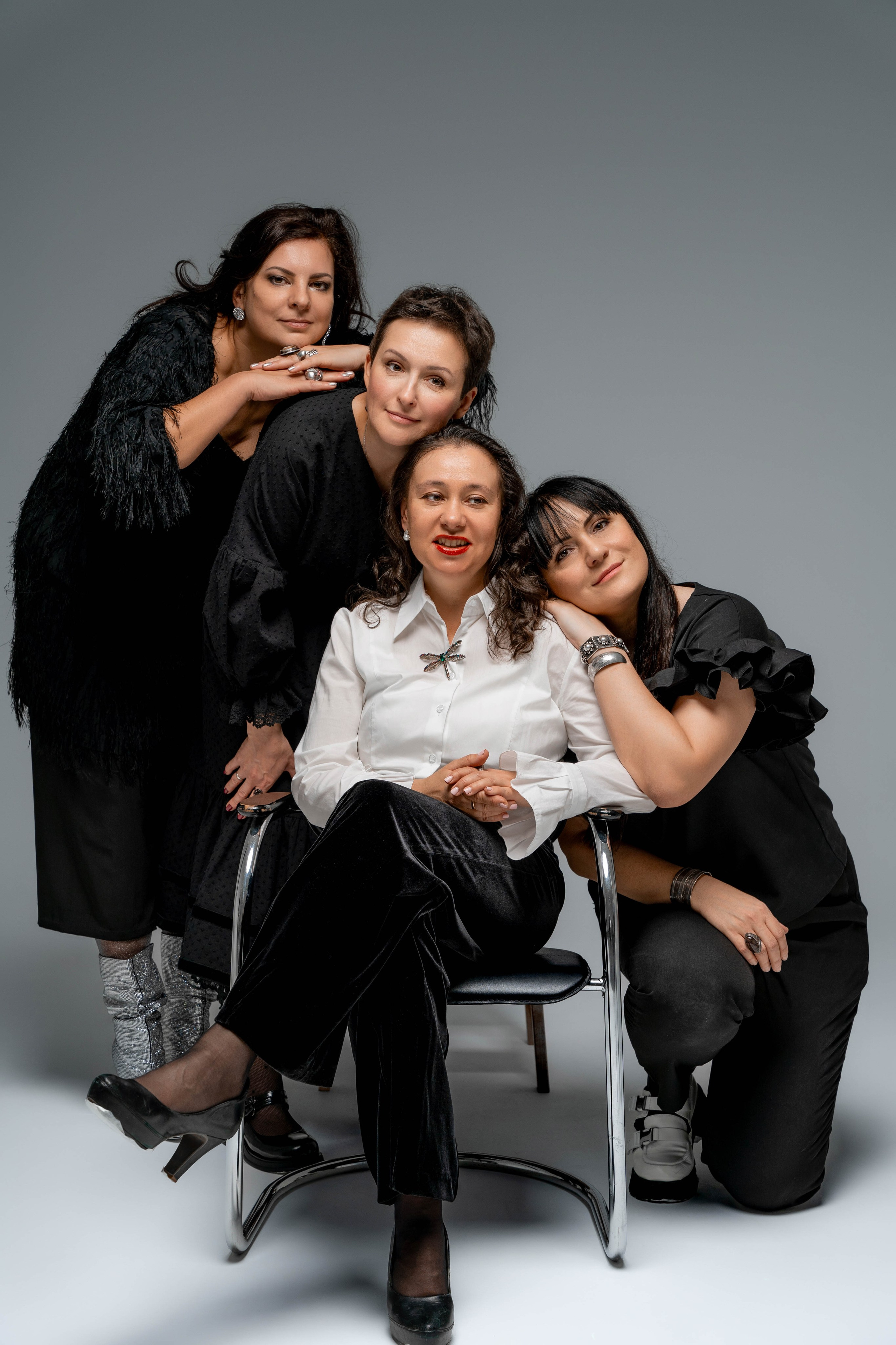 Дружеские фотосессии в студии. Профессиональный фотограф Ковалева Олеся