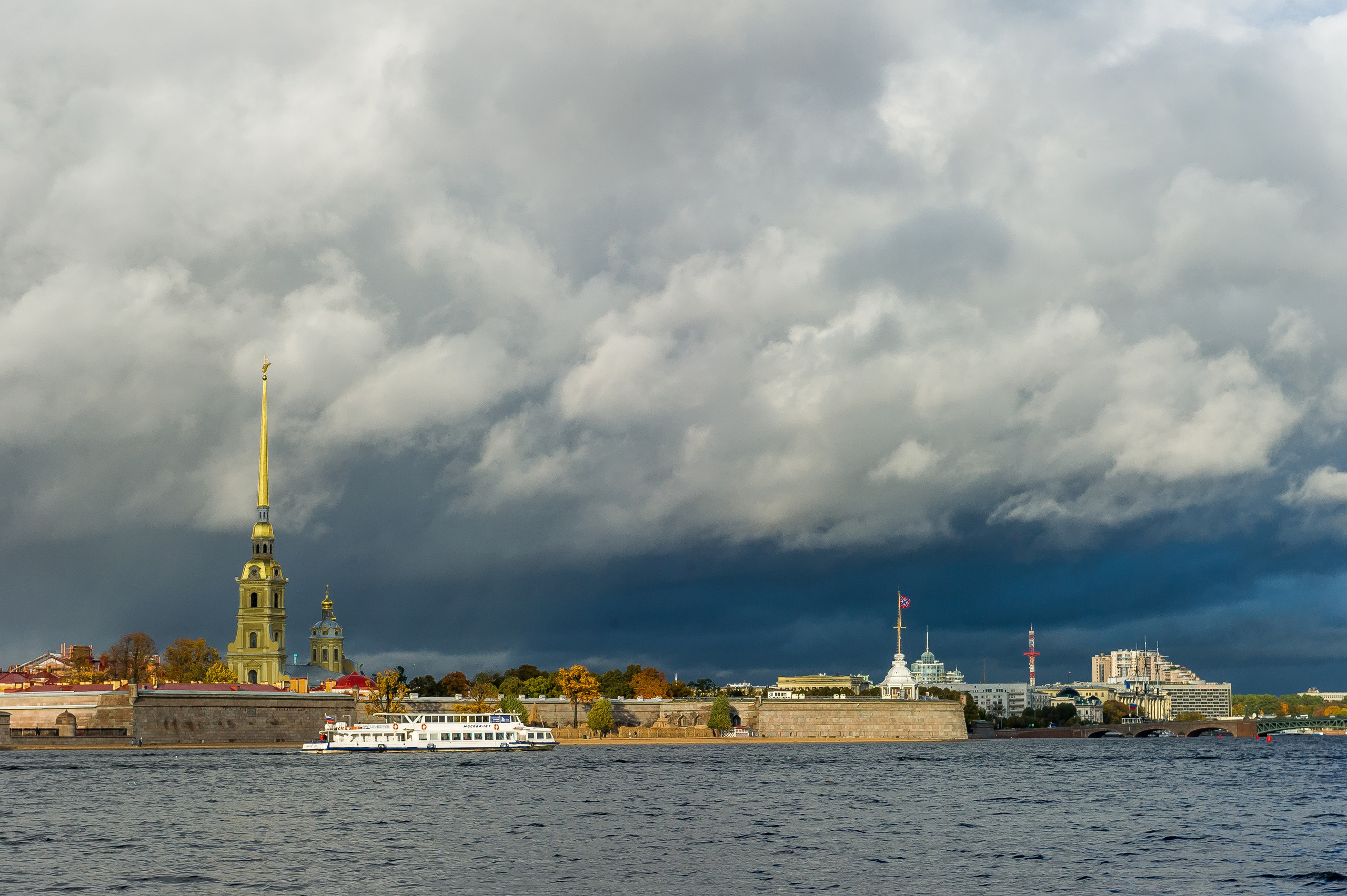Городской пейзаж Петербурга. Фотограф в Петербурге Олег Золото