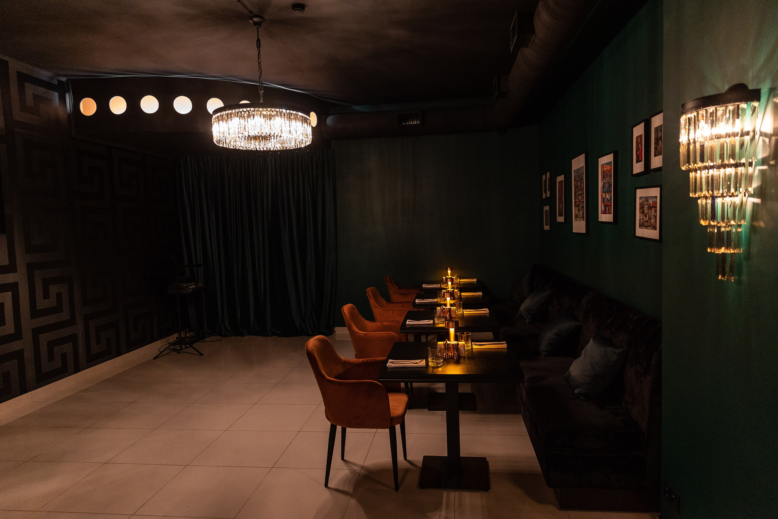 Интерьер ресторана Мимино. Свадебный фотограф Москва Саша Серегина (Сашина)