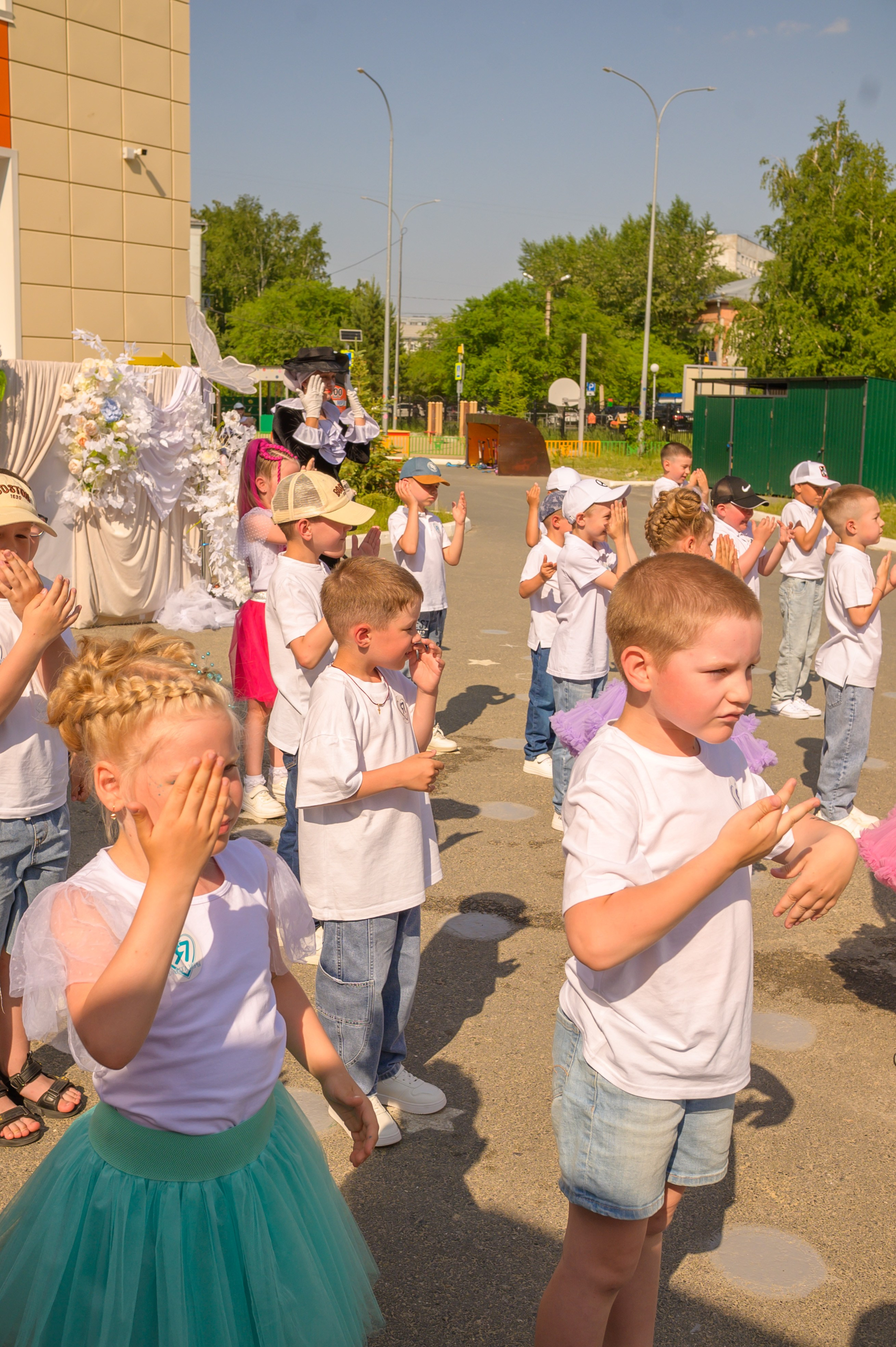 Репортаж выпускного группа «Фантазёры» 3 садик. Фотограф новорожденных, семейный детский в Тюмени Татьяна Морозова