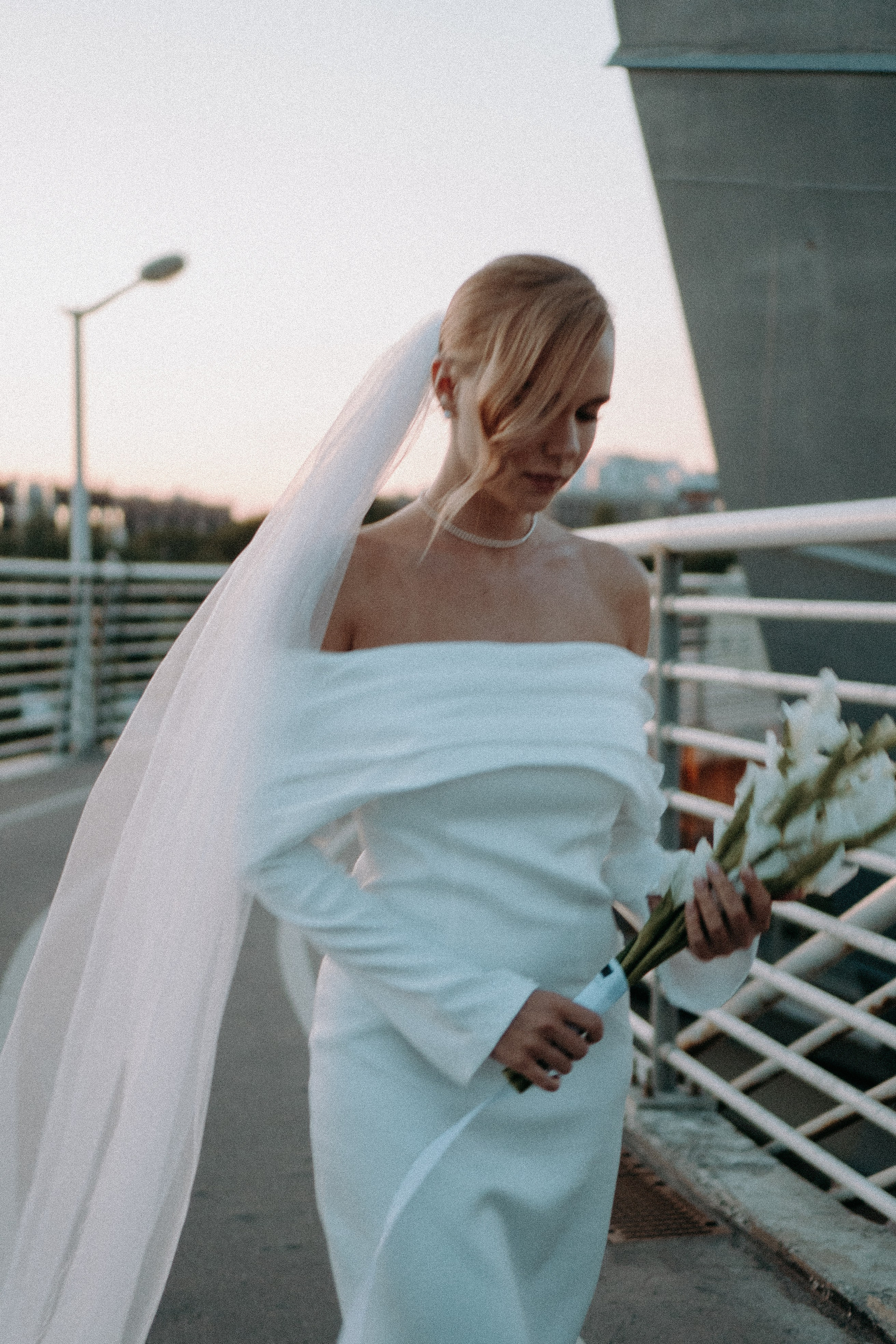 СВАДЕБНАЯ СЬЕМКА ВОЗЛЕ МСОТА БЕТАНКУРА НА КАБРИОЛЕТЕ. Профессиональный фотограф, Санкт-Петербург — Виктория Богомолова