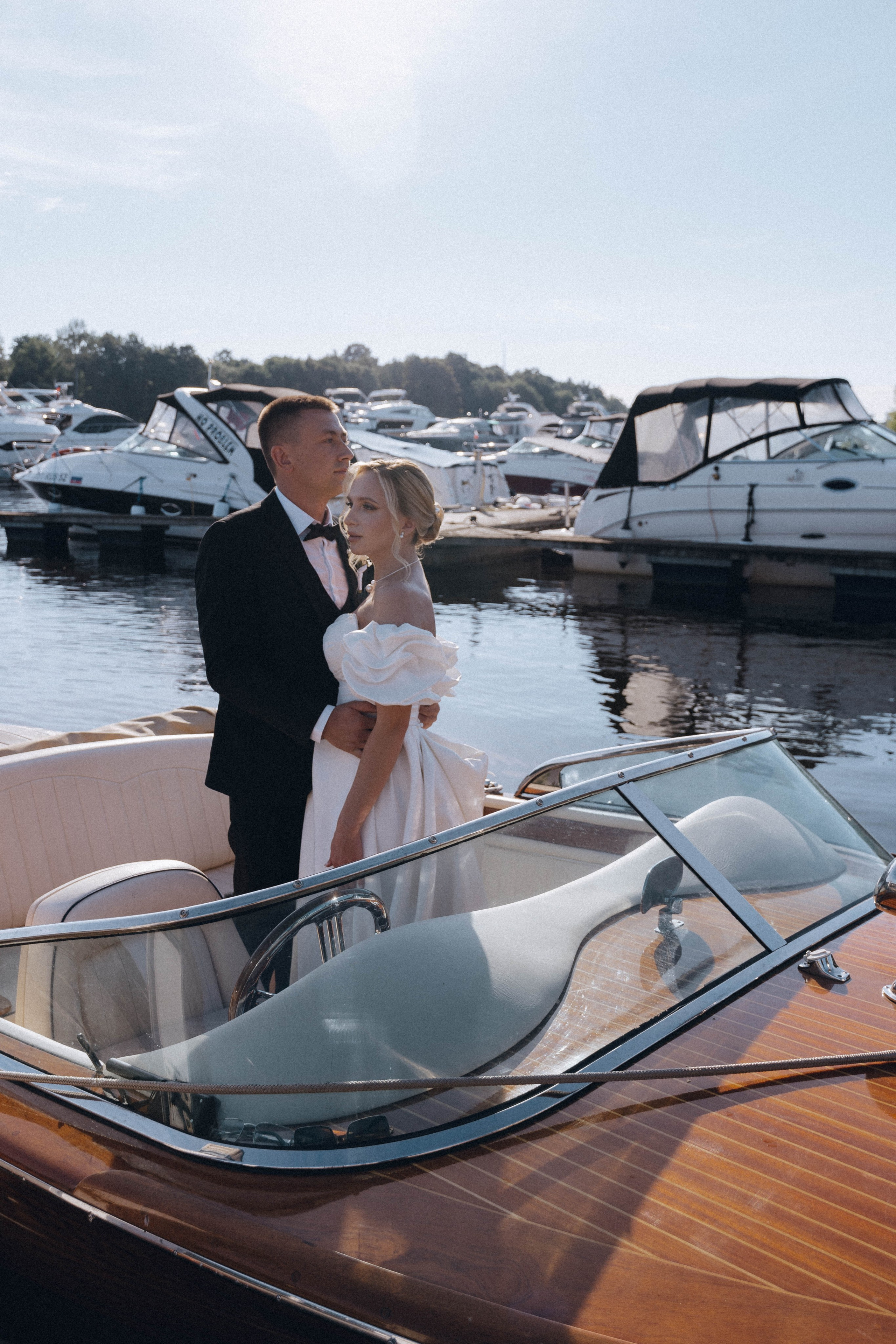 СВАДЕНБНАЯ СЬЕМКА НА КАТЕРЕ ПО КАНАЛАМ САНКТ-ПЕТЕРБУРГА И В АКВАТОРИИ НЕВЫ. Профессиональный фотограф, Санкт-Петербург — Виктория Богомолова