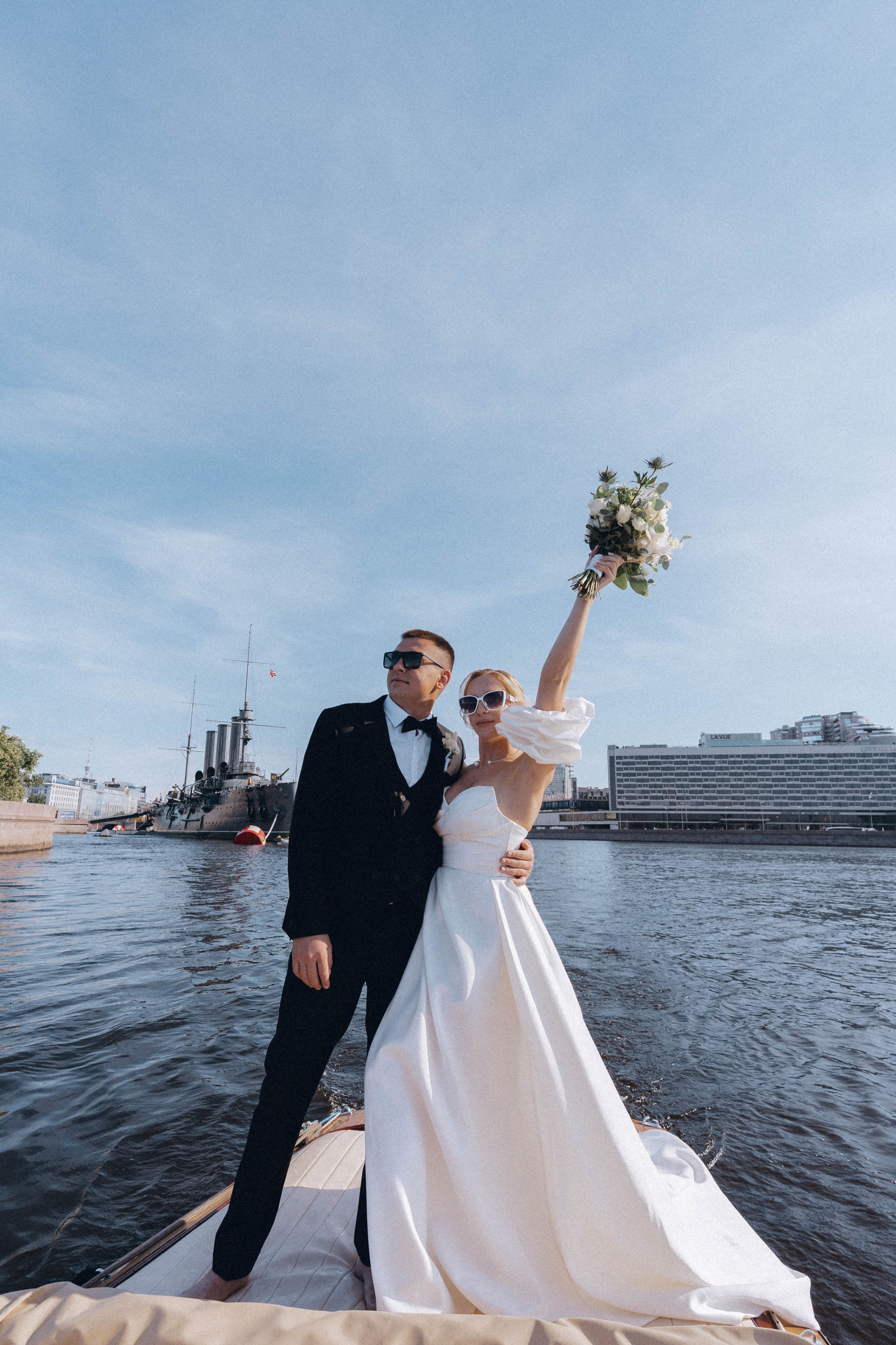 СВАДЕНБНАЯ СЬЕМКА НА КАТЕРЕ ПО КАНАЛАМ САНКТ-ПЕТЕРБУРГА И В АКВАТОРИИ НЕВЫ. Профессиональный фотограф, Санкт-Петербург — Виктория Богомолова