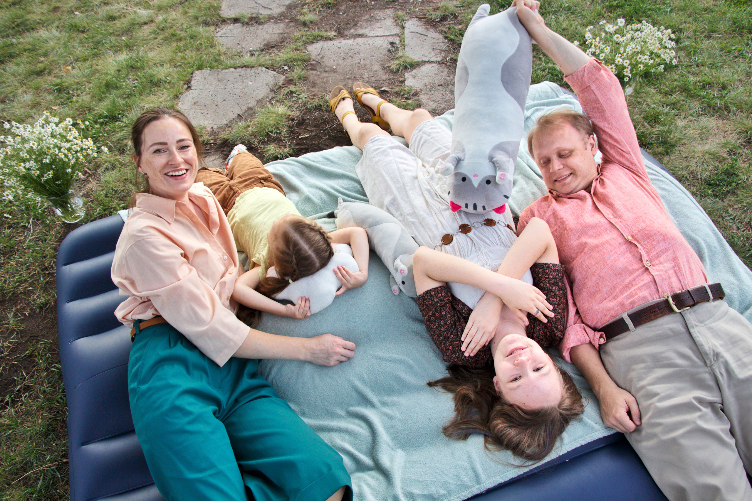 Семья Савиновых на прогулке в сквере…. Творческая, семейная Фотосъемка ДоброДарова Елена Омск