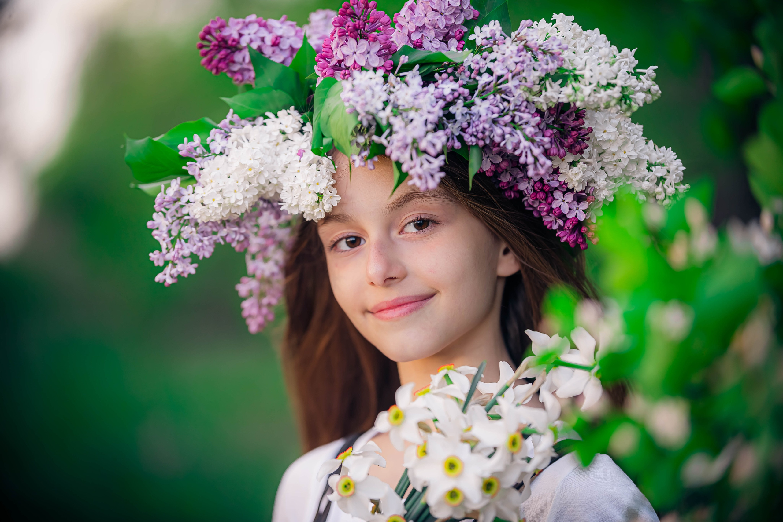 Анютка в сиреньке. Арт-фотограф Евгений Матвиенко