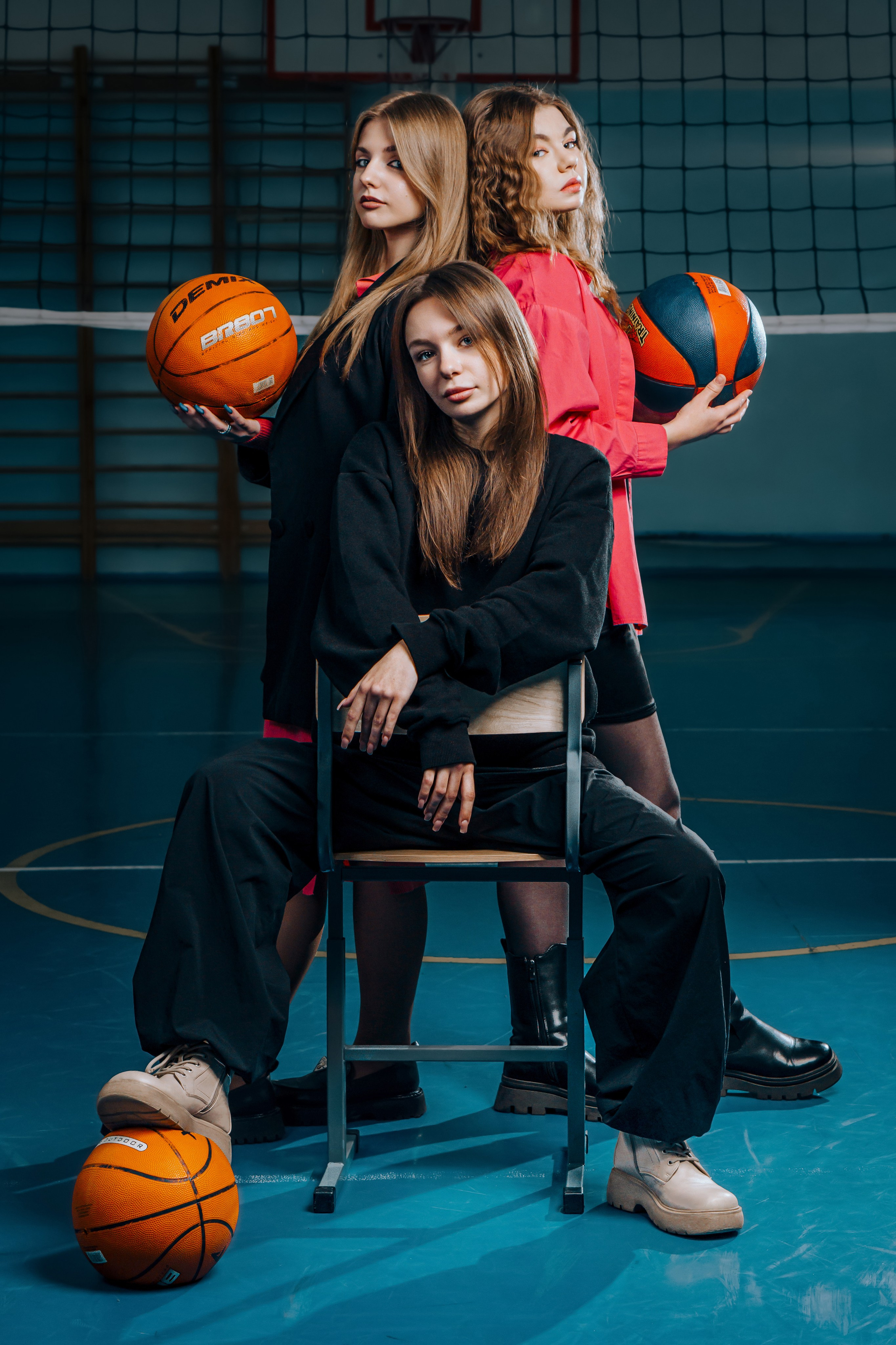 Профессиональная школьная фотография и создание выпускных альбомов в Хабаровске. Современные, яркие и запоминающиеся фотографии для школьников. Уникальный дизайн обложек выпускных книг, которые станут настоящей памятью о школьных годах. Закажите качественные фото и стильные альбомы для выпускников в Хабаровске. Нажмите заказать Выпускные Альбомы ( Дипломы ) в Хабаровске и мы свяжемся свами.