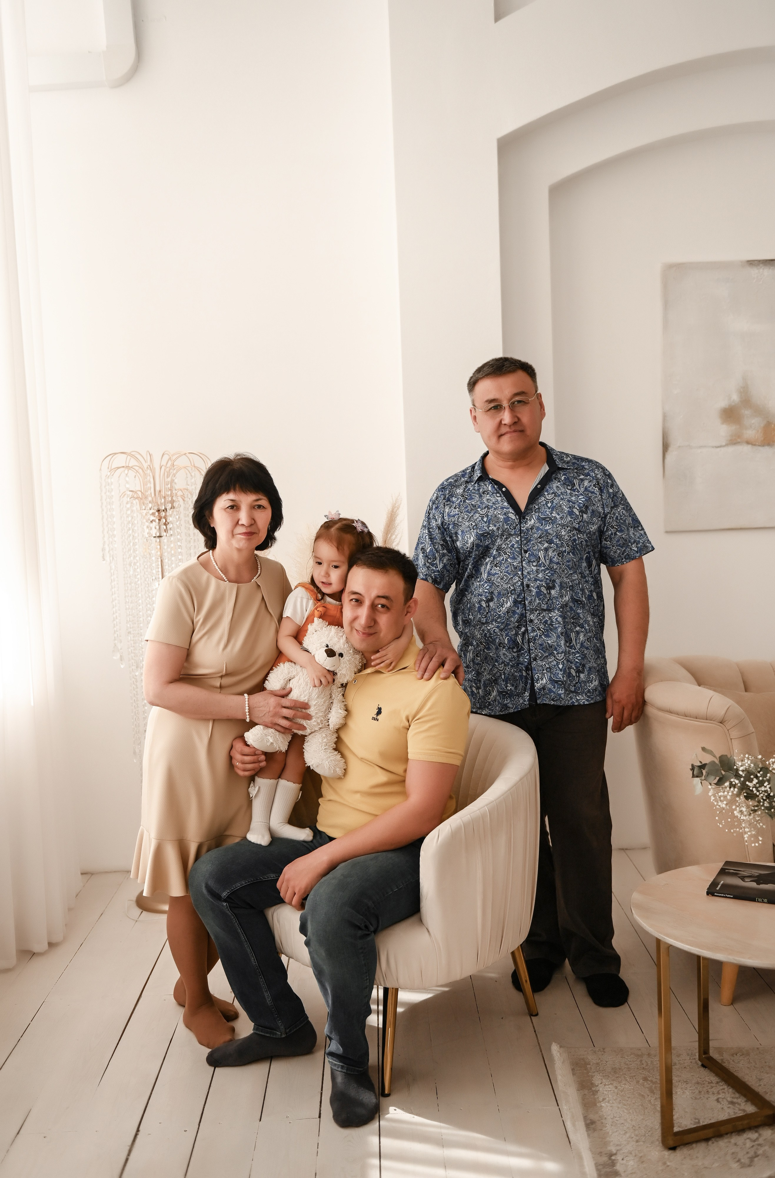 Семейная студийная  фотосессия 2. Свадебный, семейный, детский, контент фотограф в Омске Максим Ильин