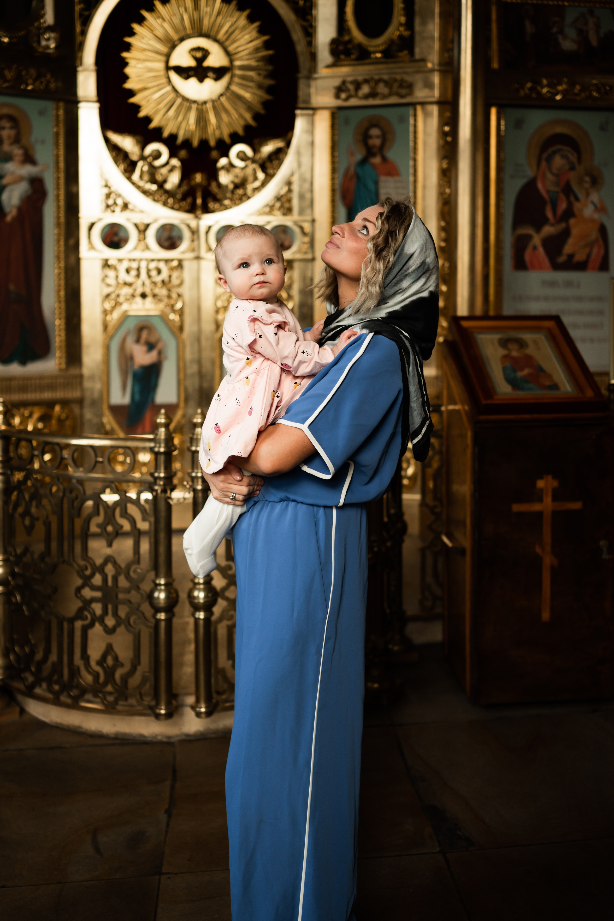 Крещение в Храме Мартина святителя на таганке. Фотограф Ксения Огородова портфолио